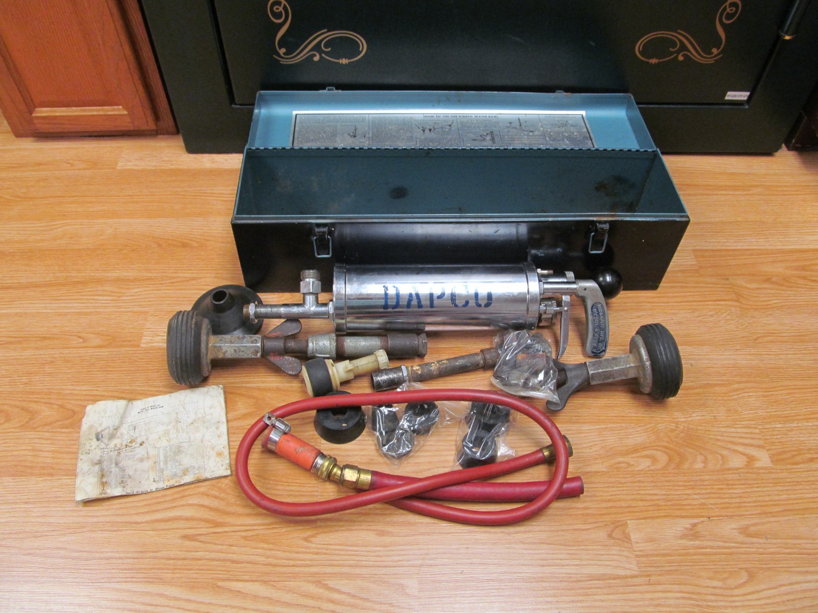 UNTESTED Kinetic Water Ram Model C w/ Carrying Case Hydraulic MFG. AS IS