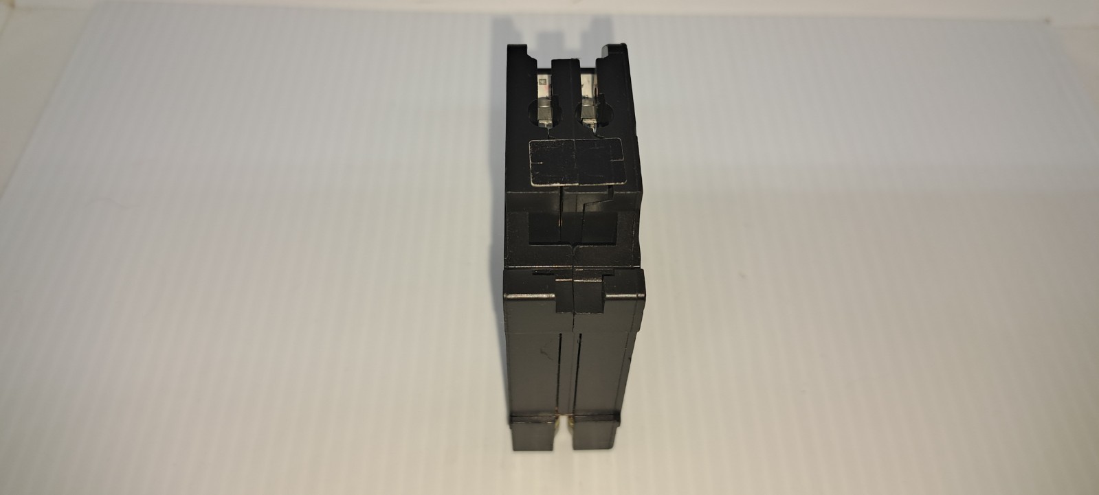 Square D Homeline HOMT2020 20 Amp Two 1 Pole 120/240V Tandem Circuit Breaker