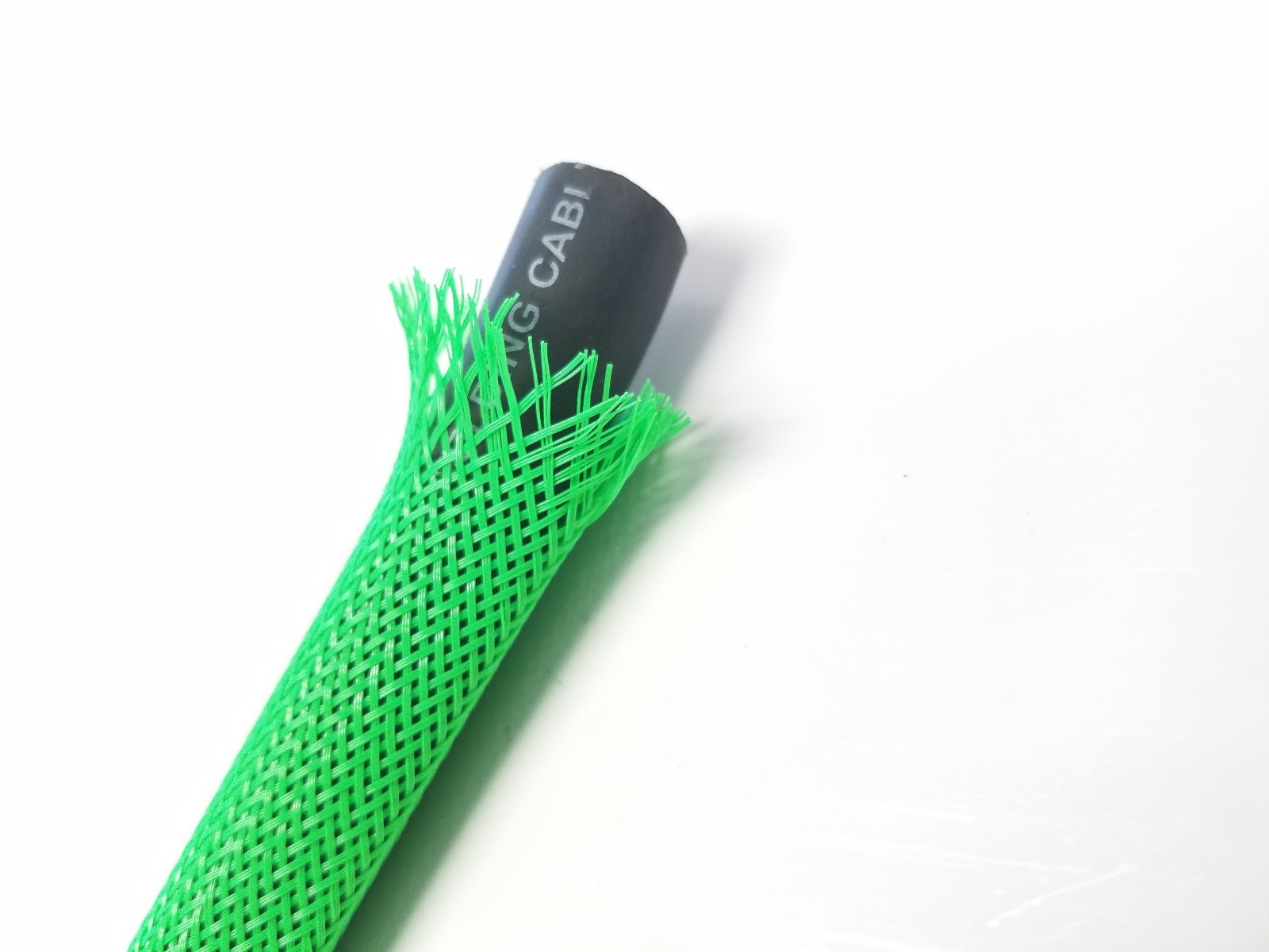 EXPANDABLE BRAIDED CABLE SLEEVE WIRE SLEEVING AUDIO, HOBBY, AUTO, PET BRAID