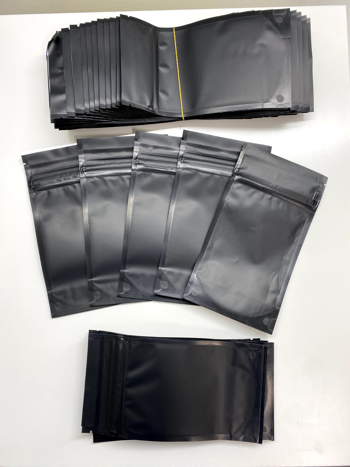 1000 pcs Premium Reclosable 4×7.28» Poly Matte Myler Foil Zip Lock Bags Packs