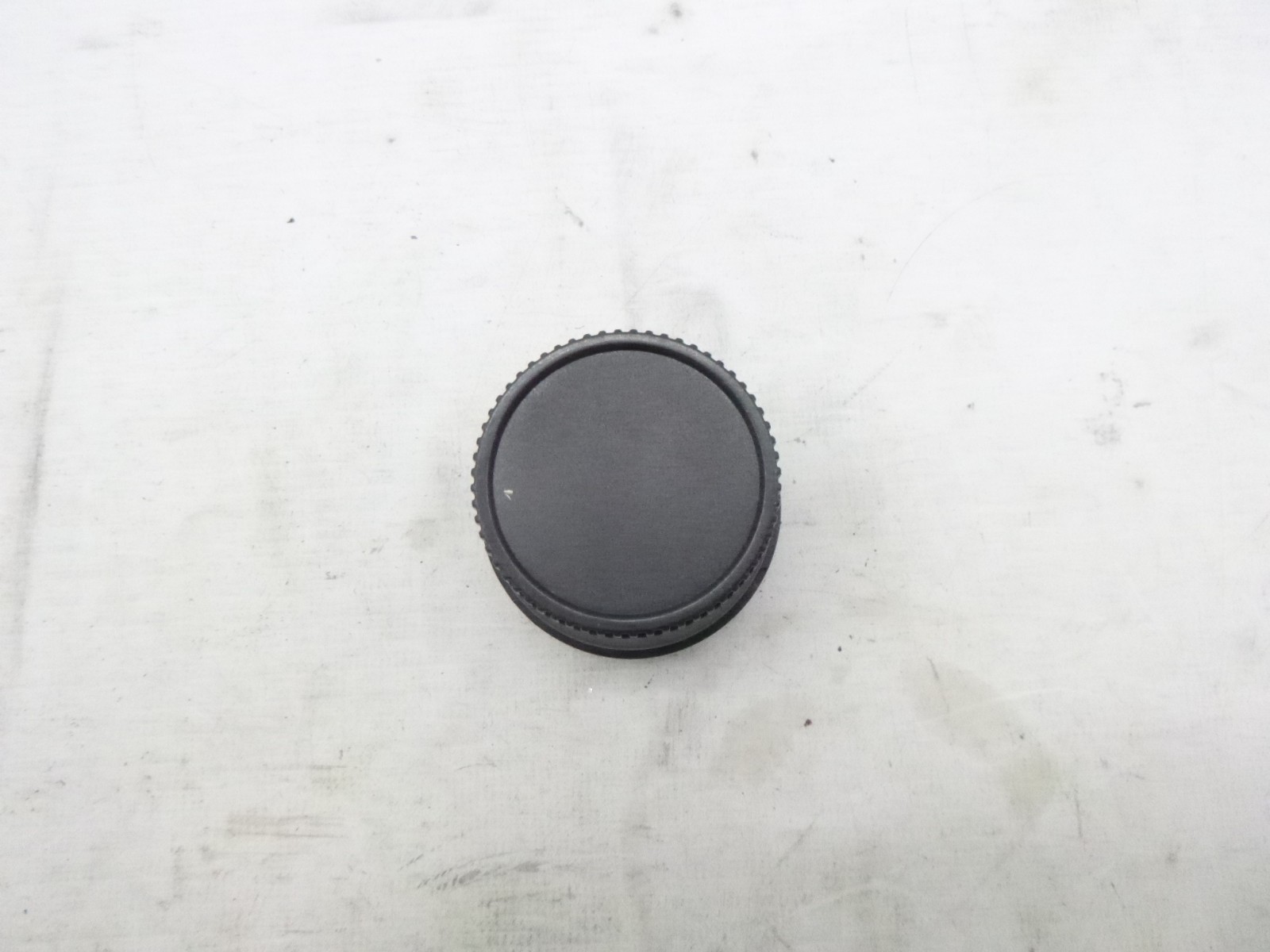 Ultimaxx 0.43x 40.5mm Wide Angle Macro Lens Attachment UM-WA43405