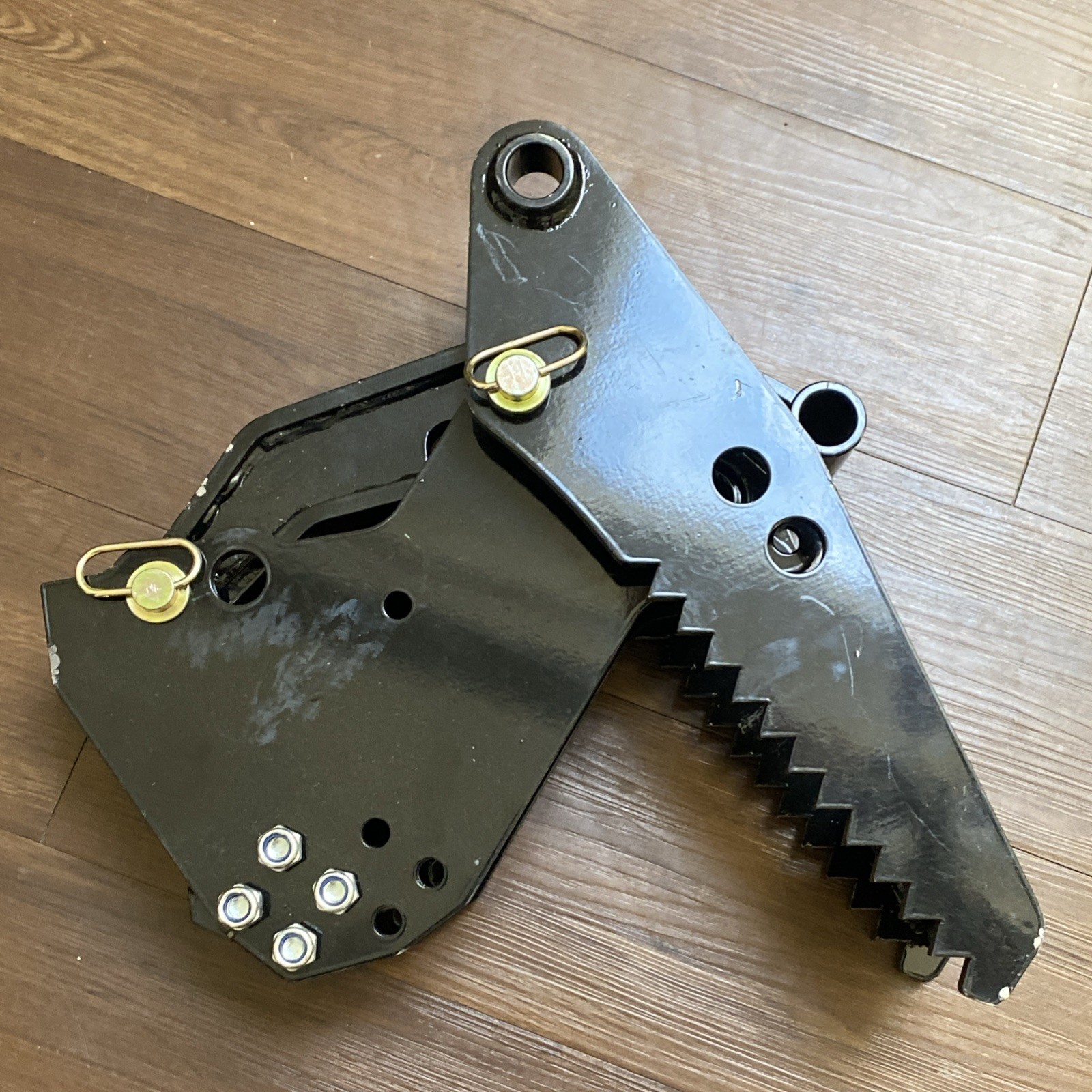 TITAN ATTACHMENTS THUMB BACKHOE AND FRONTHOE EXCAVATOR BOLT ON 5 POSITIONS