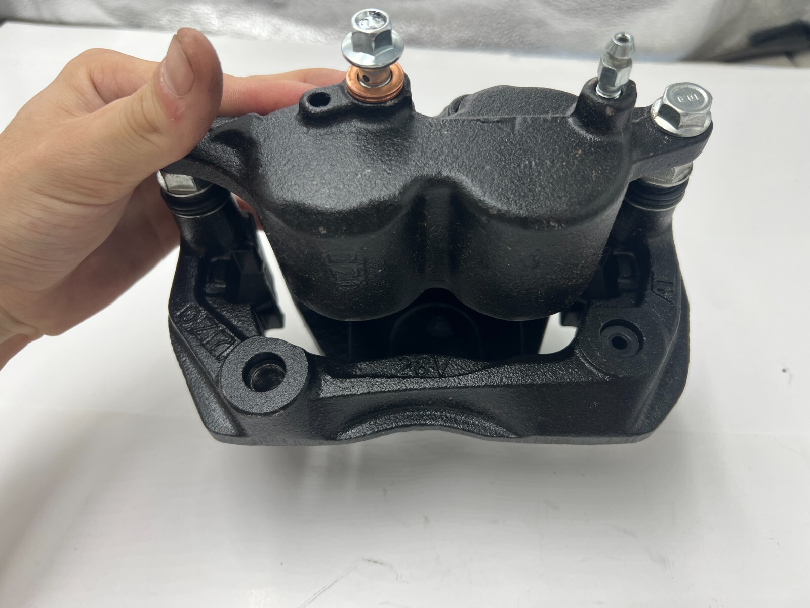 AISIN Brake Caliper 28v (0Z7) Powder Coated Finish Cast Iron Replacement