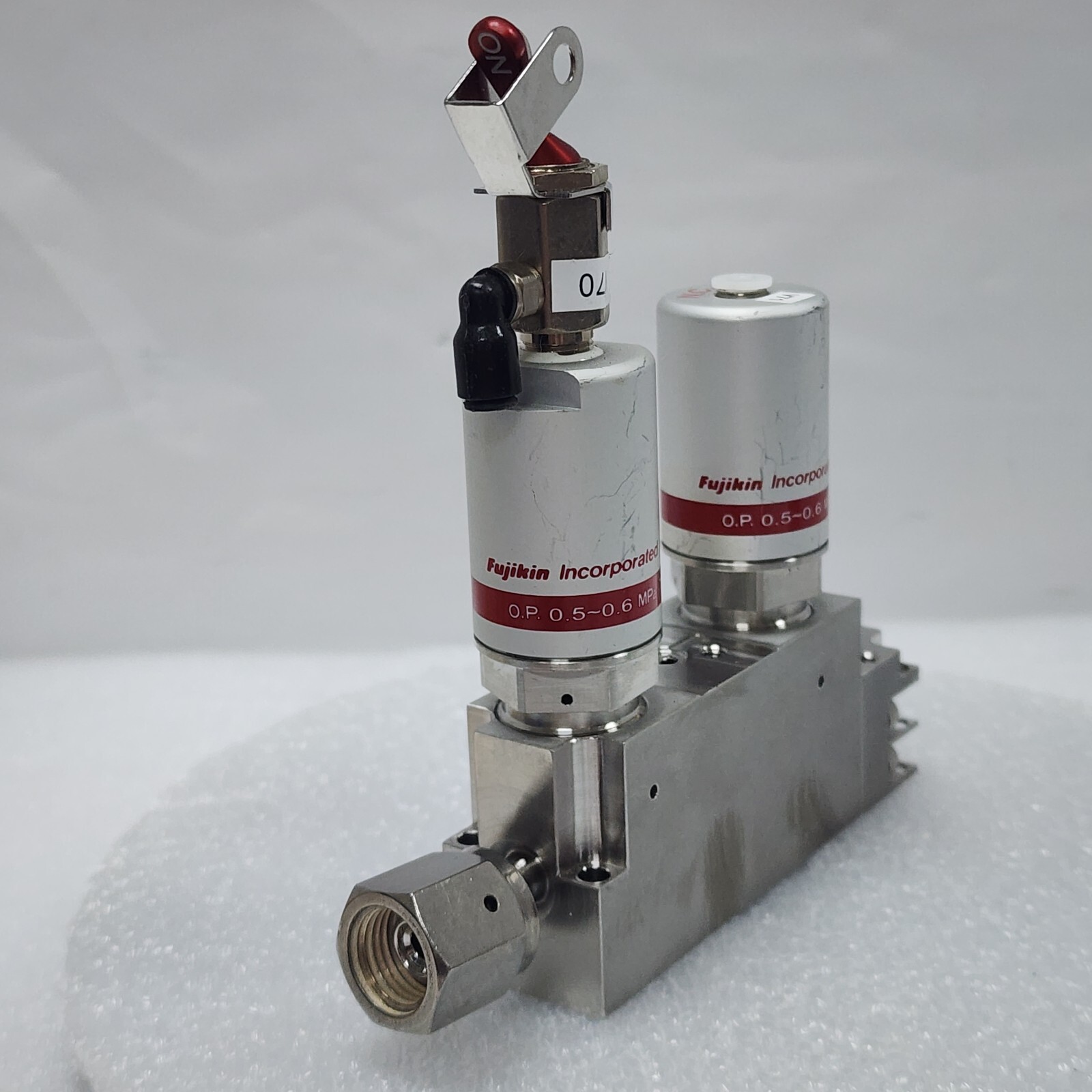 Fujikin 0.P. 0.5-0.6 MPa, C No. 477945, Type N.C Assy. Valve,Used,Japan_96974