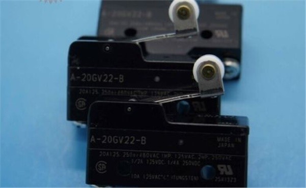 1Pcs New Omron Limit Switch A-20GV22-B A-20GV22-B Plc Module yc