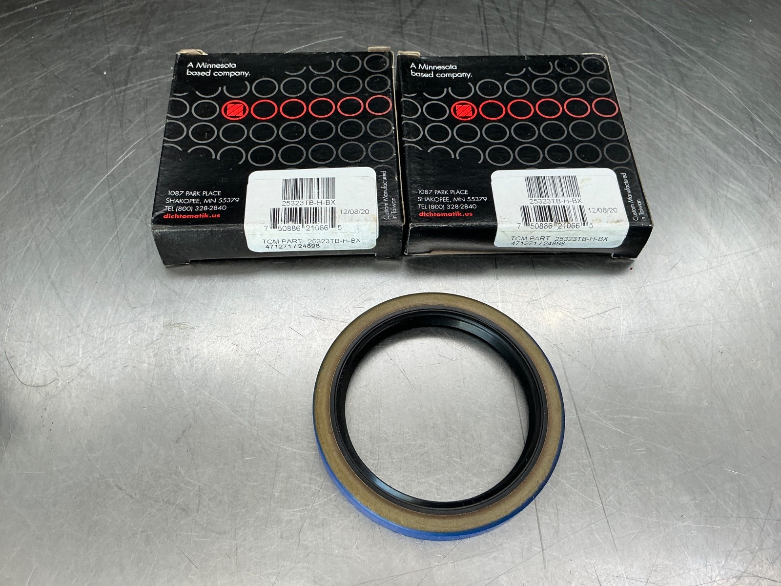 (2) TCM Dichtomatik 25323TB-H-BX TCM Oil Seal – 2.500 in Shaft Dia., 3.251 in OD
