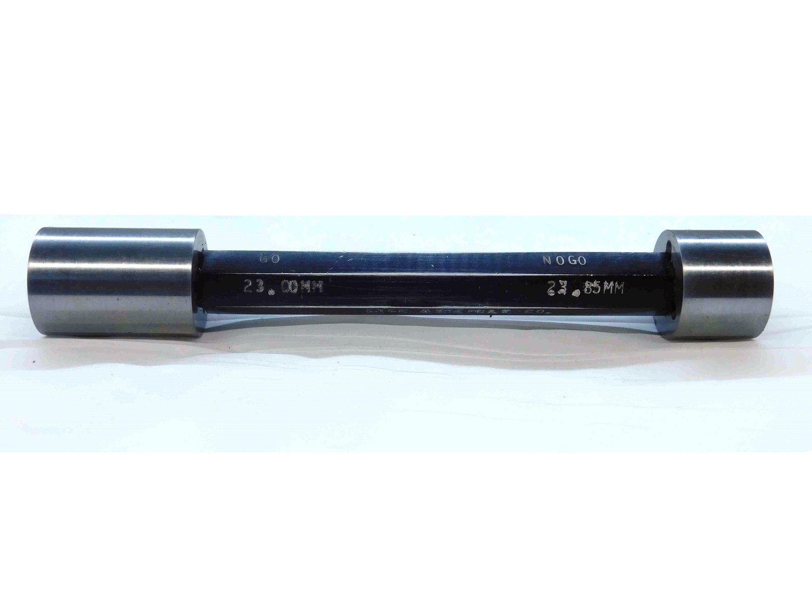 23.000 & 23.850 CL XX METRIC PIN PLUG GAGE GO NO GO ONSIZE 23 .9055 23.00 23.85