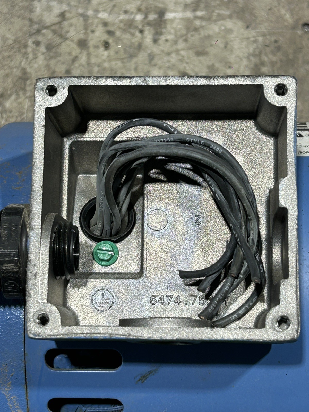 WEG 00218OP3EN145T 3-Phase, 203V-230V-460V, 1725RPM E143/5T with Shaft Pulley