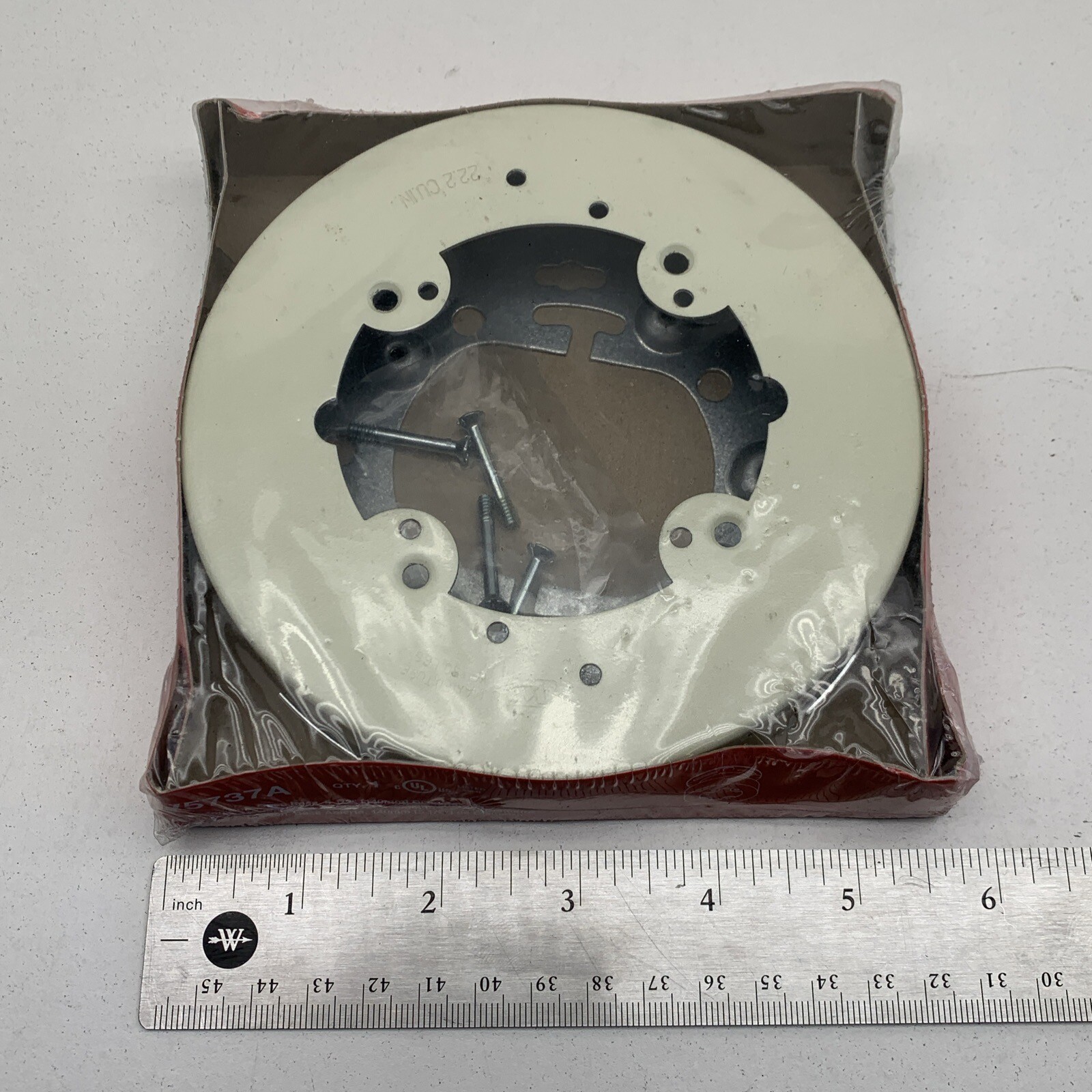 Wiremold V5737A Open Base Round Extension Box Fitting 2-Gang 5-1/2″