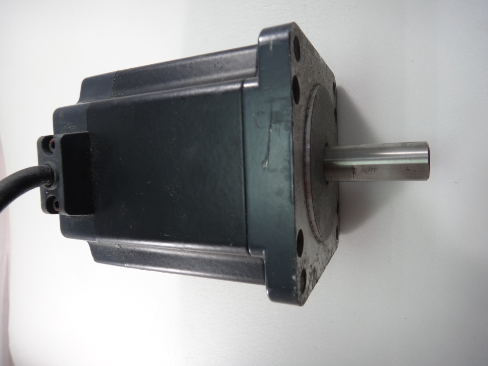 VEXTA Stepping Motor PK599AHW 0.72 Deg 1.29 VDC 2.8A 5 Phase Oriental )M64)