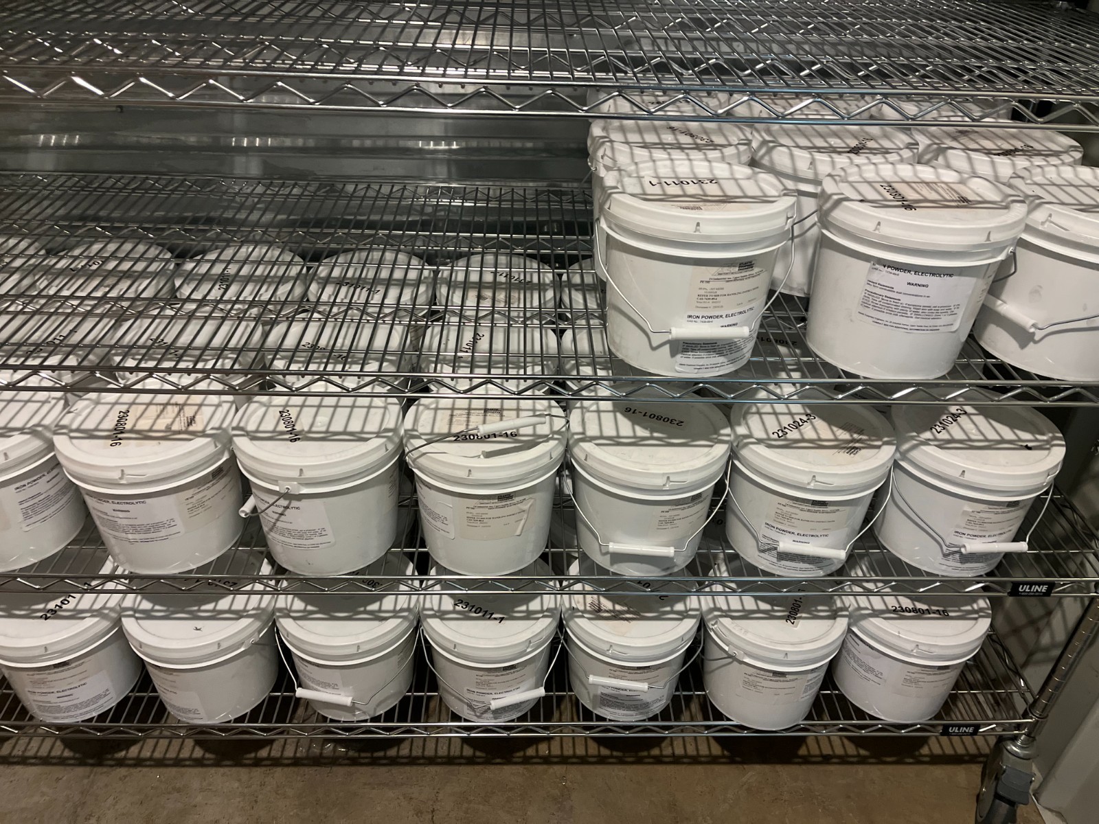 10 lb. Mfr. sealed bucket 99.9% Electrolytic Iron Powder -325 mesh Mfd. 2023
