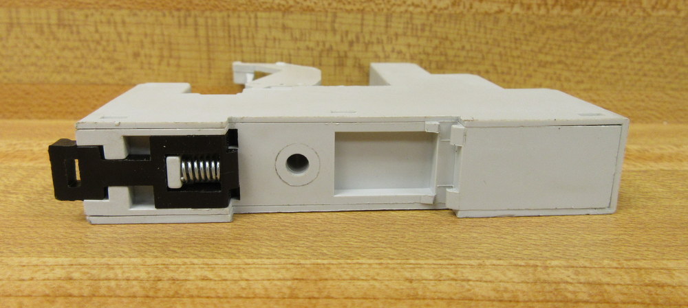 Allen Bradley 700-HN221 Relay Socket 700HN221 W/Lock