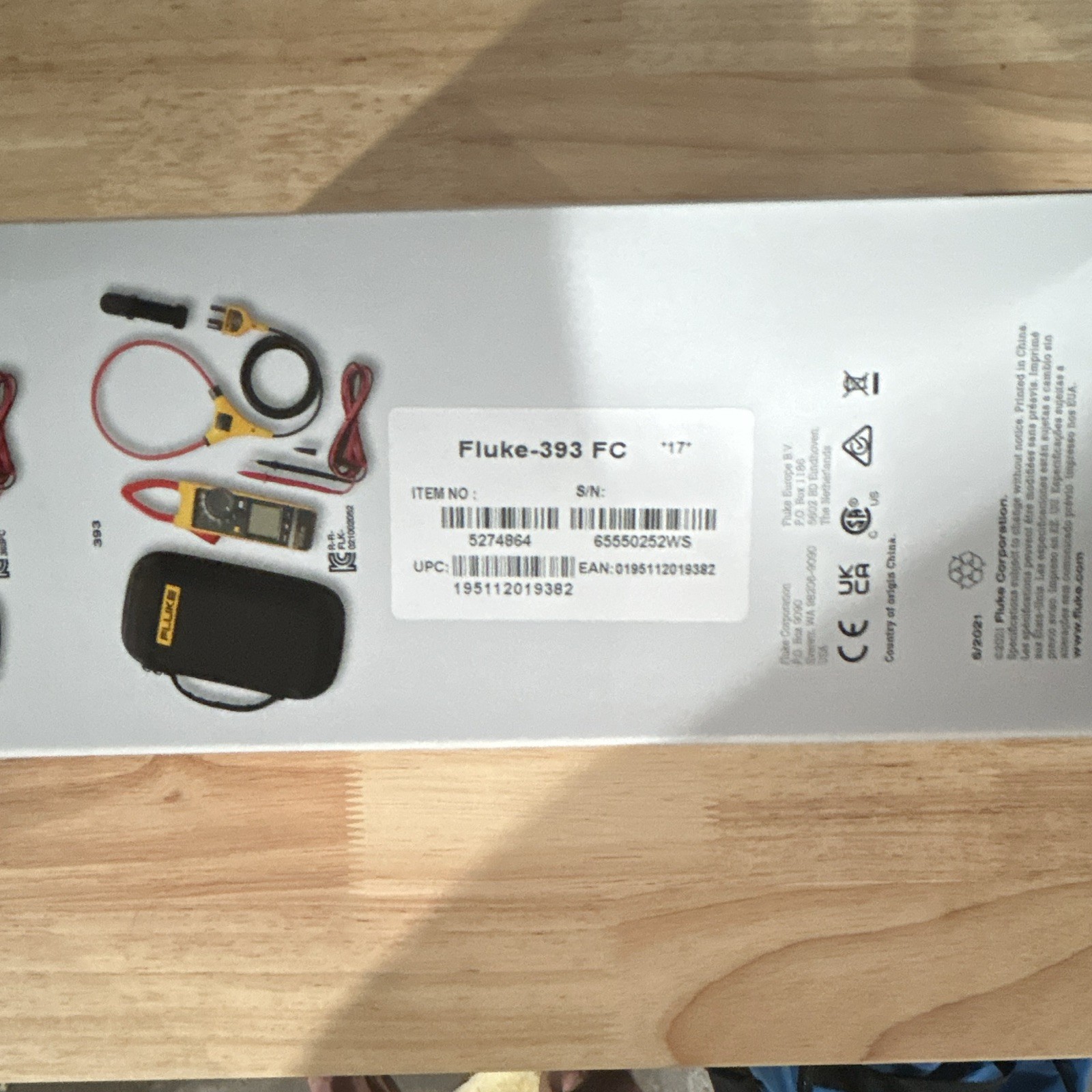 Fluke 393 FC True-RMS Clamp Meter CAT III 1500V IP54 w/ Fluke Connect