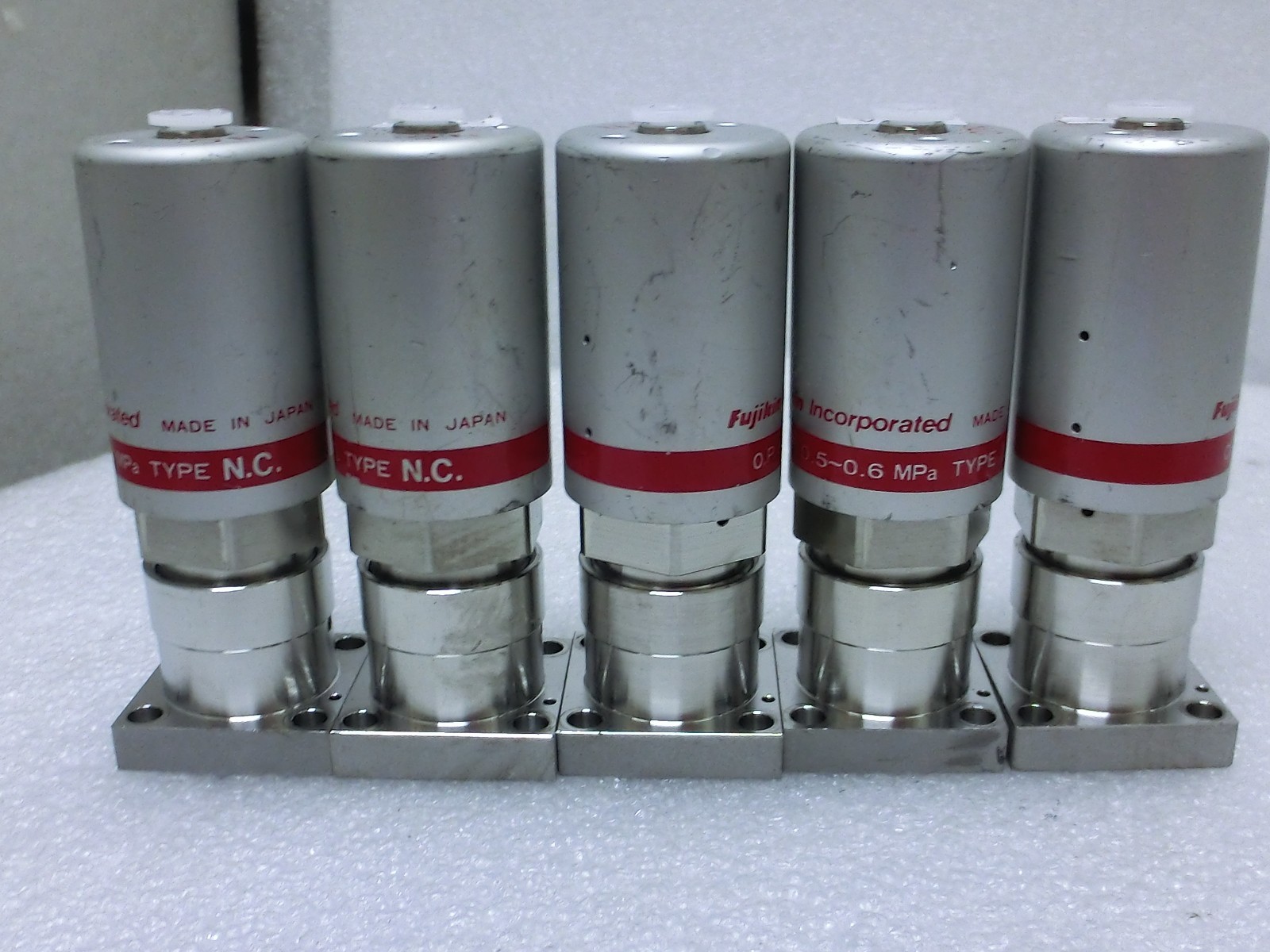 5pcs Fujikin 708223 Lam 766-197944-310 Rev C O.P. 0.5~0.6mPa N.C. Diaphragm~9932