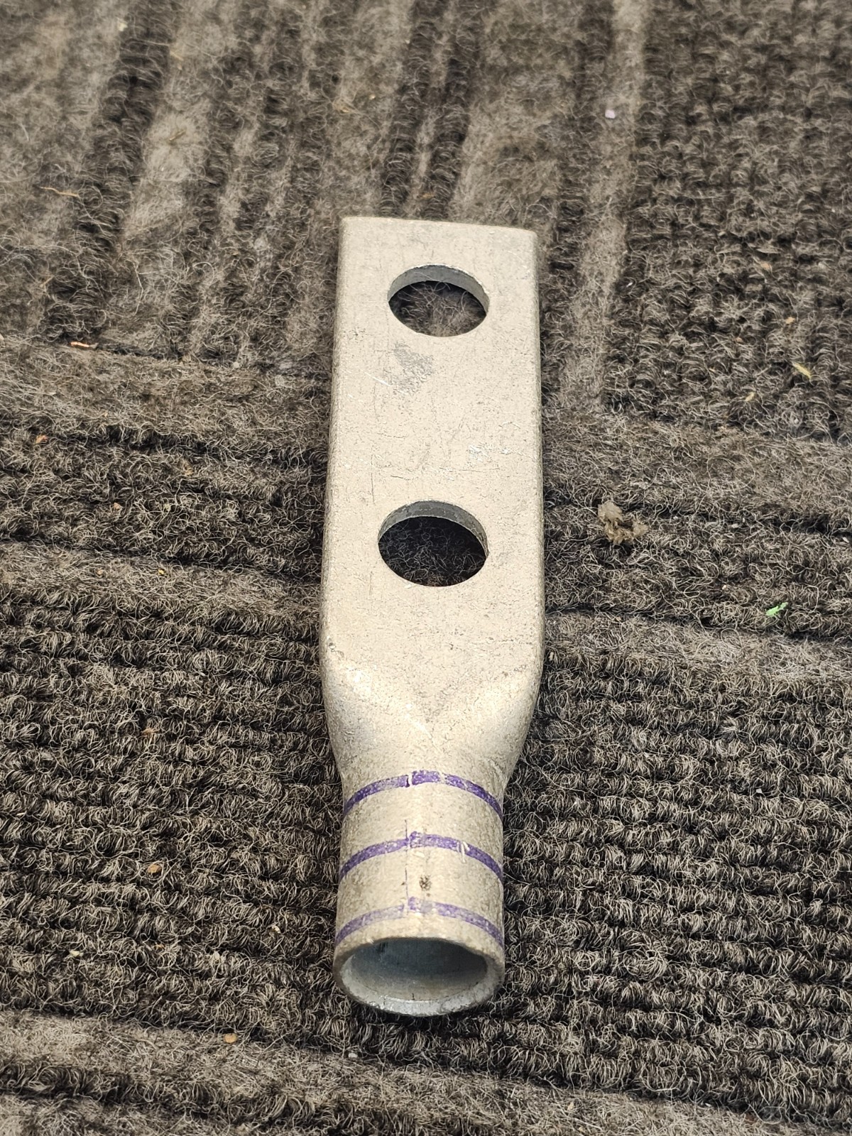 (QTY 10) Burndy YAV28L2NTCFX 2-Hole Compression Lug 4/0 (550/24) Purple Die 15,