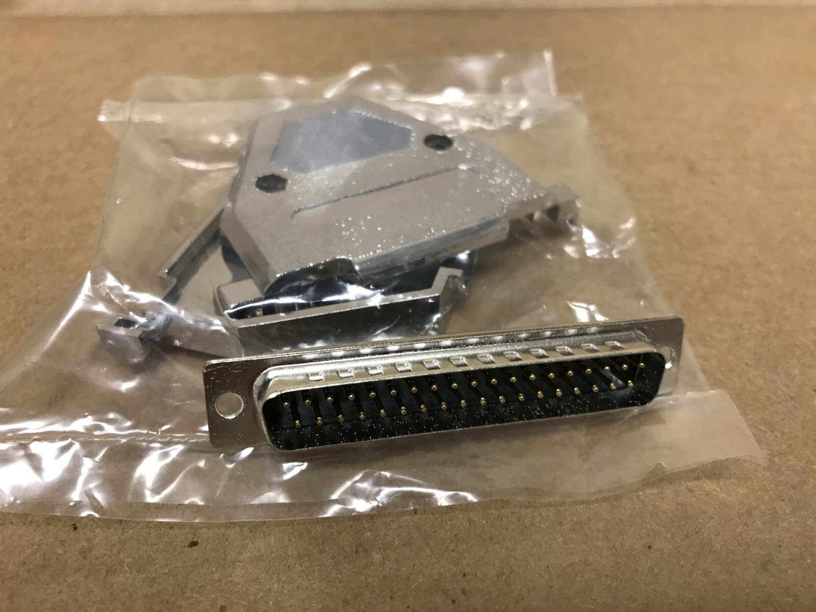 DB37 D-SUB 37-Pin Male Solder Cup Serial Connector+ Metalized Plastic Hood Shell
