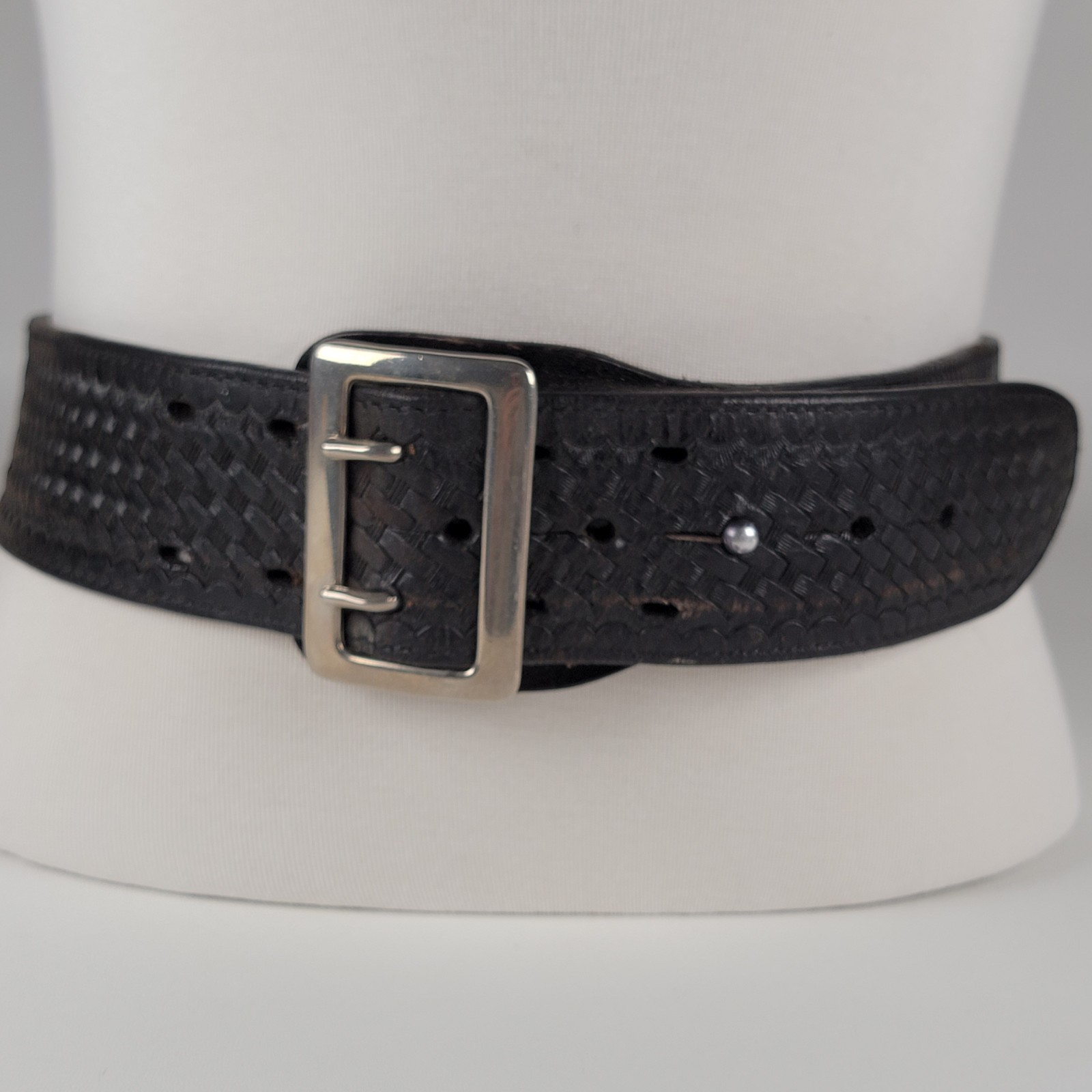 ​Bianchi #B2 Duty Belt Basketweave Black Leather Size 34 Law Enforcement Gear