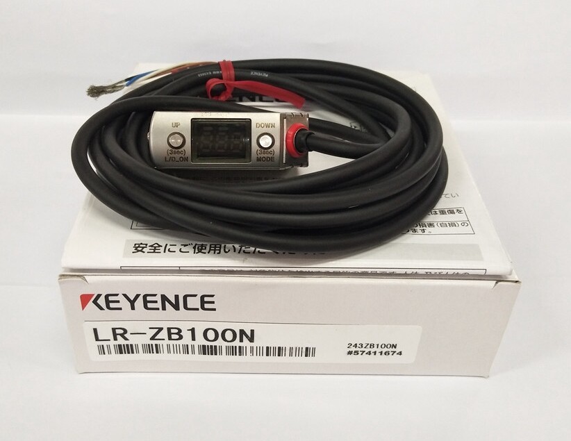 1PC KEYENCE LR-ZB100N LRZB100N Laser Sensor New In Box Fast Ship