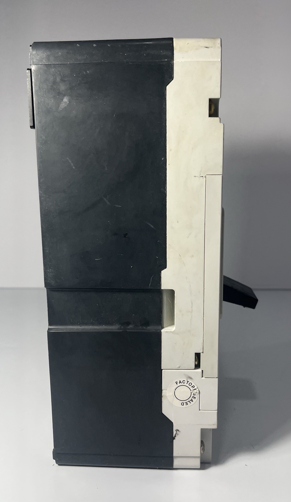 Eaton L630H LGH3630NN 3 Pole 600 Amp 600V Circuit Breaker