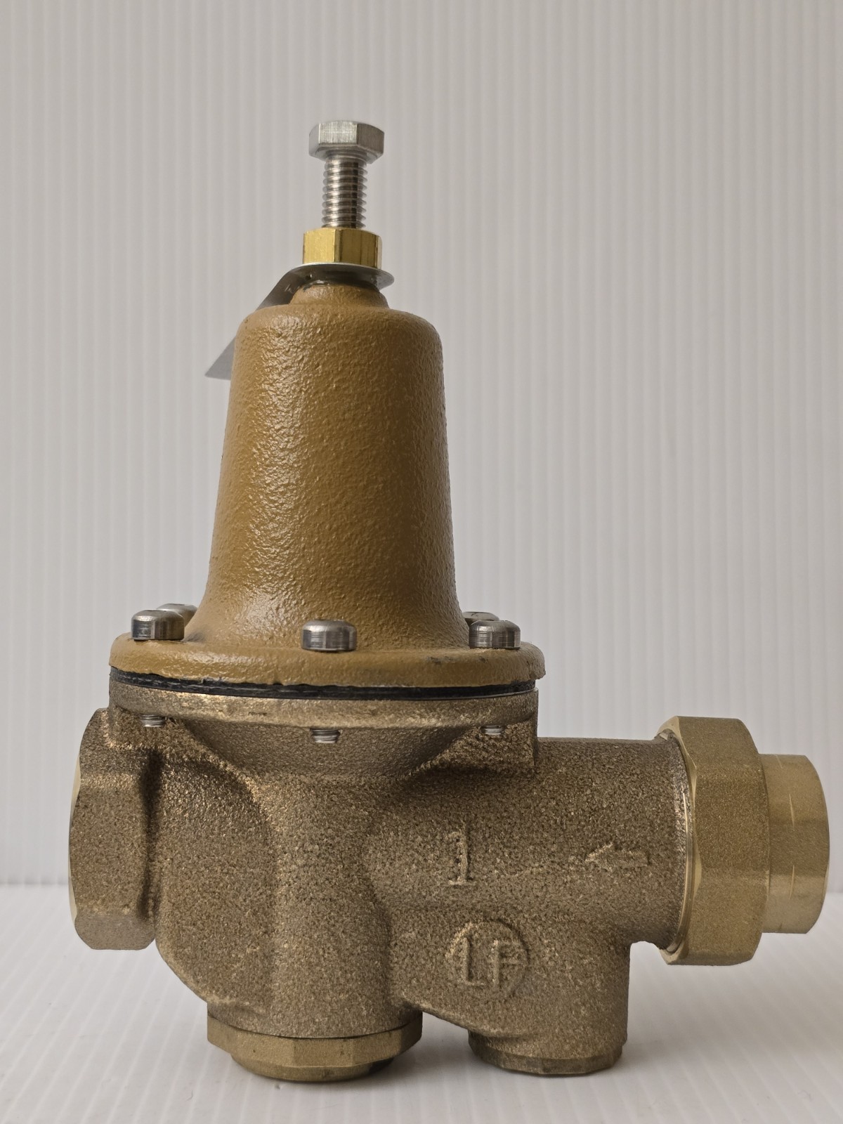 WATTS LF25AUB-Z3 1″ Water Pressure Reducing Valve 1-inch