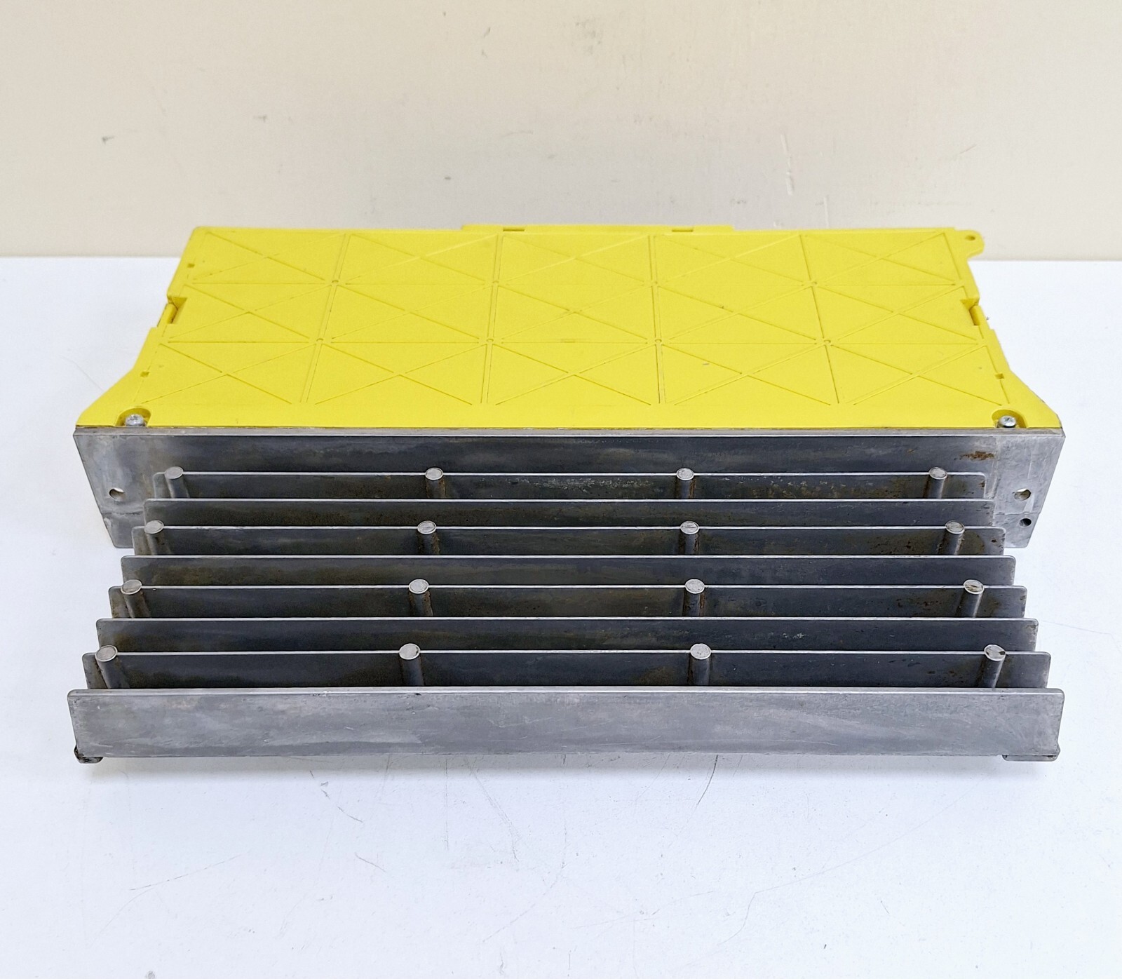 Fanuc A16B-2202-077 / A06B-6079-H106 Servo Drive
