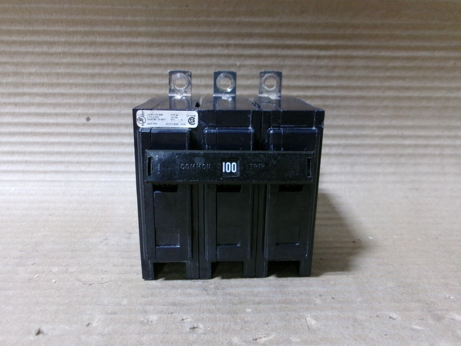 CUTLER HAMMER BAB BAB3100H 3 POLE 100 AMP 120/240V CIRCUIT BREAKER