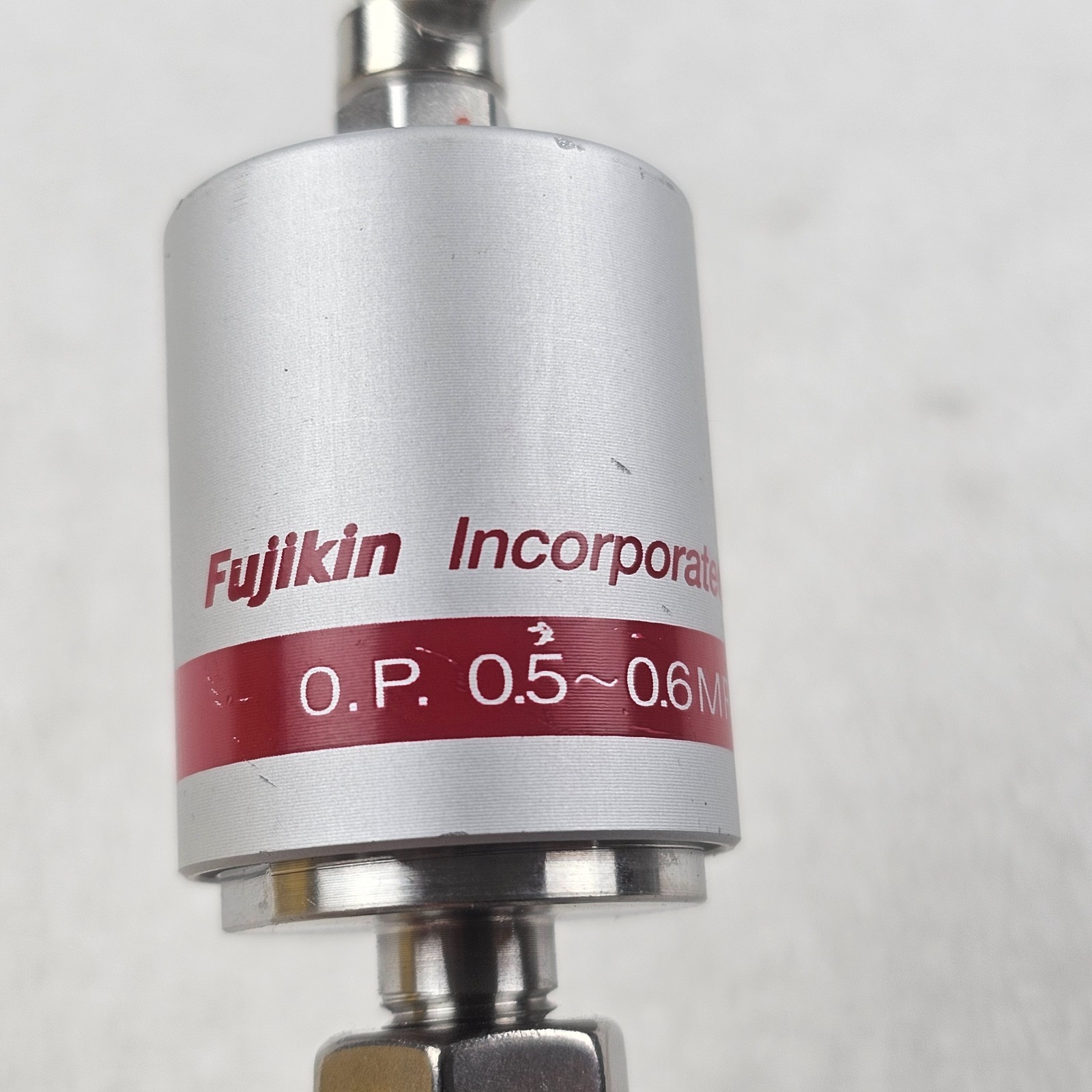 Fujikin Incorporated O.P. 0.5~0.6MPa TYPE N.C./ FUJIKIN 316L-P / JBWVV000