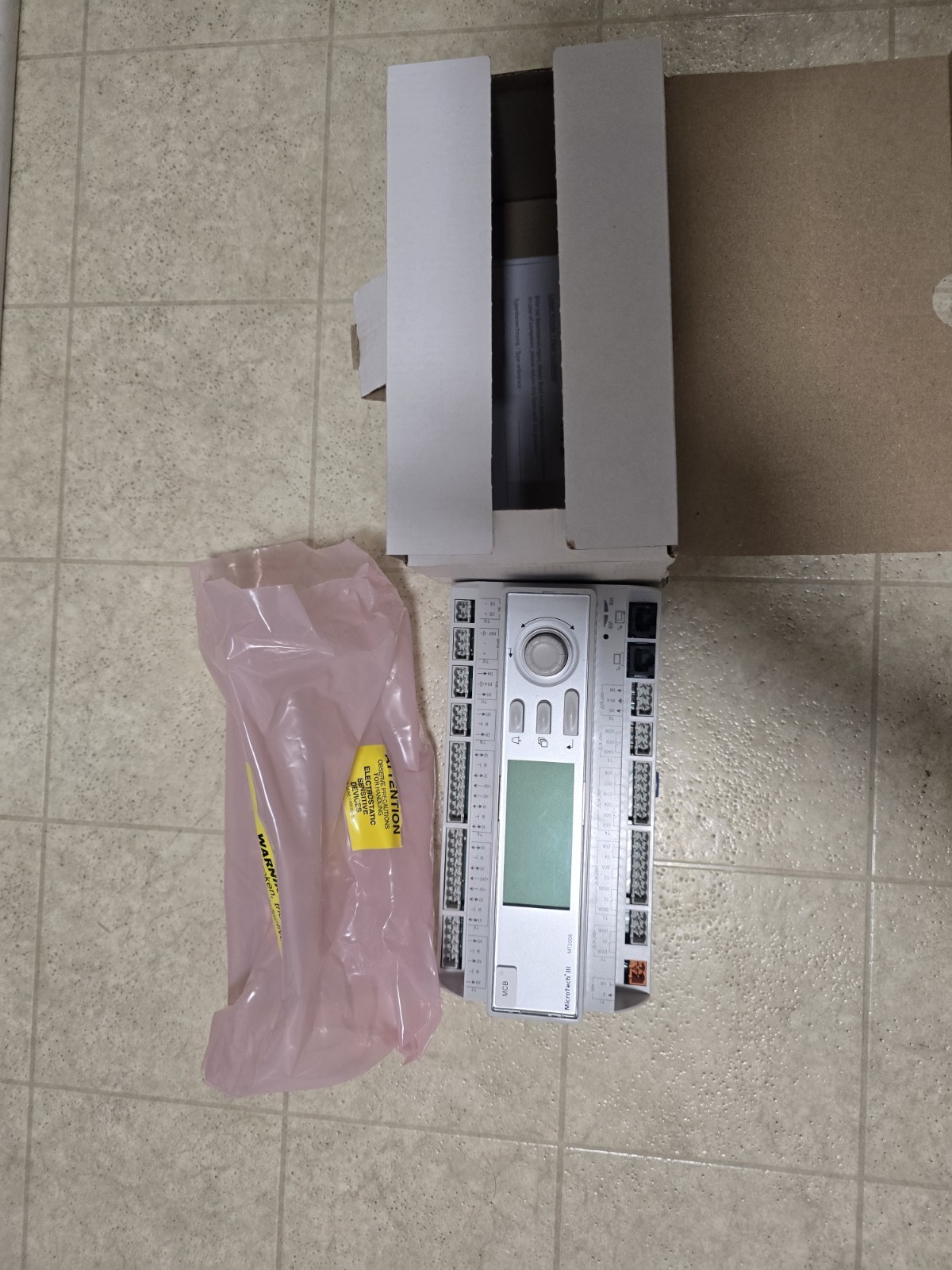 Daikin Microtech III Siemens Unit Controller with HMI 193407301. FREE SHIPPING