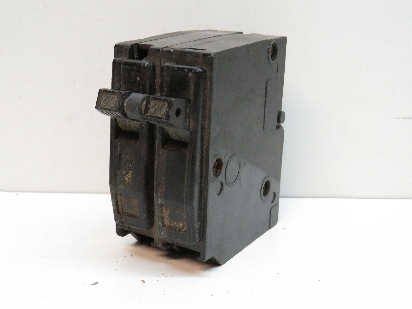 Square D QO230 30-Amp 2-Pole Circuit Breaker 30A 2P, Older Style Long Stab Foot