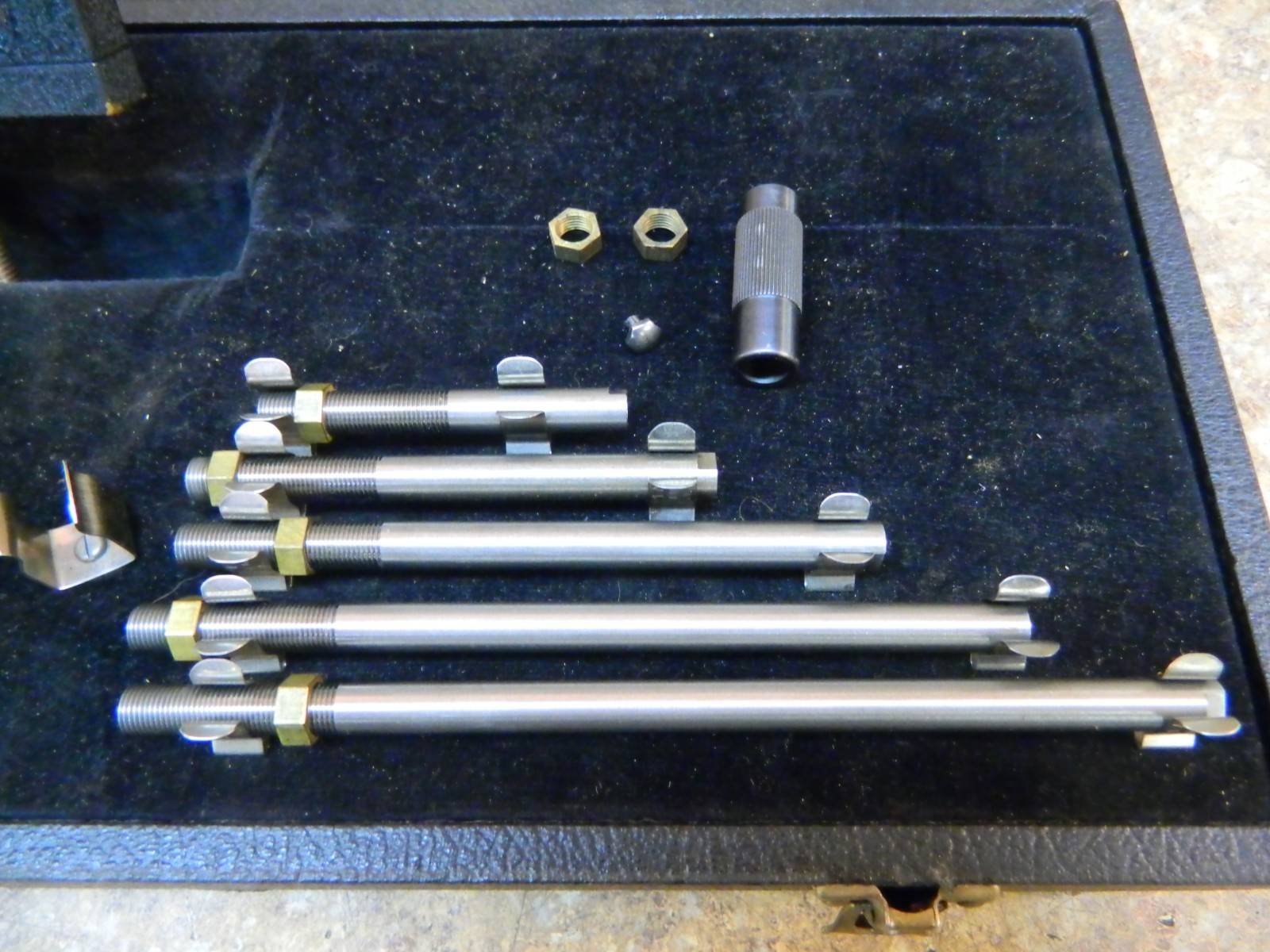 NILSSON GAGE CO. Dial Bore Gage Range 7.000″ – 12.000″ X .0001