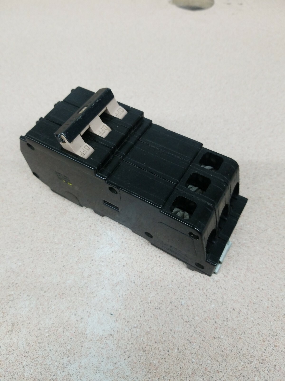 CUTLER-HAMMER 100 AMP 3 Pole CH23100 Common Trip 240VAC