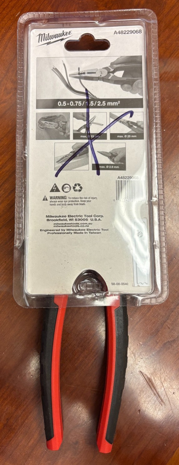 Milwaukee 6 in 1 Long Nose Pliers A48229068