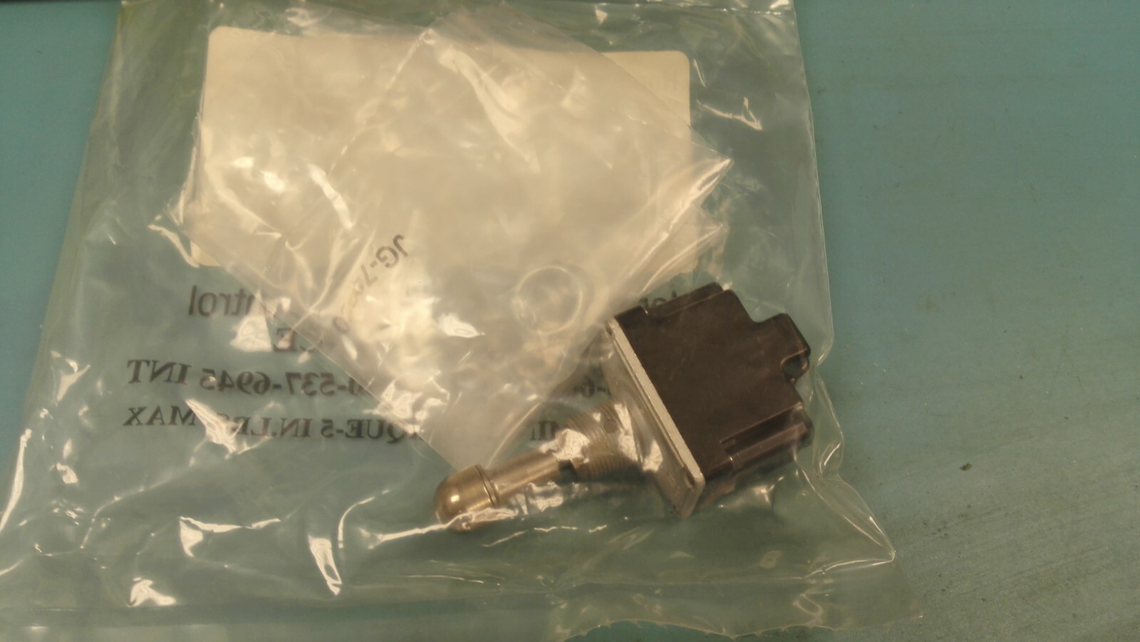 HONEYWELL 2TL1-50M VERY HIGH QUALITY TOGGLE SWITCH WITH DETENT LOCK AIRCRAFT