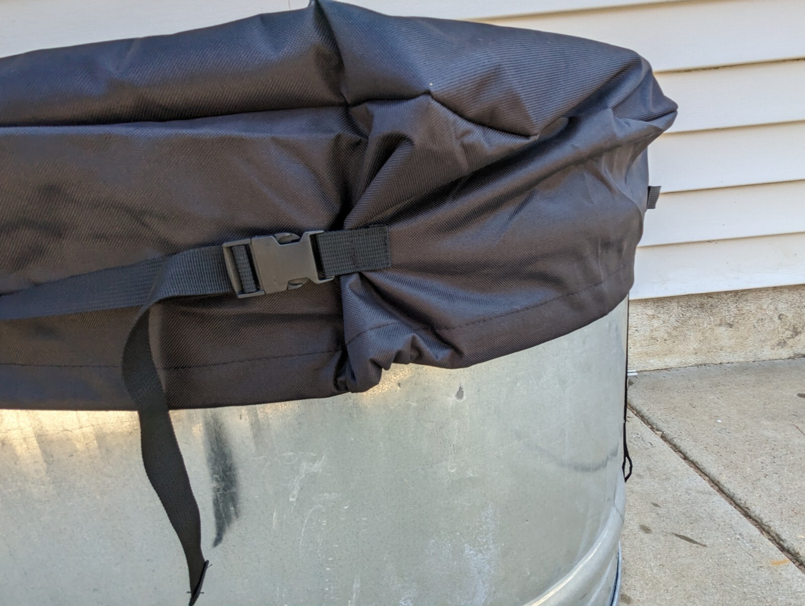2X2X6 Galvanized Stock Tank Cover Ice Water Therapy Ice Bath Cover Waterproof