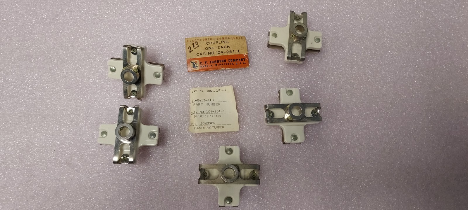 ‘1 PIECE’ – PN# 41-0412-410,104-251-1, 104251-1 E.F. JOHNSON – CERAMIC COUPLING