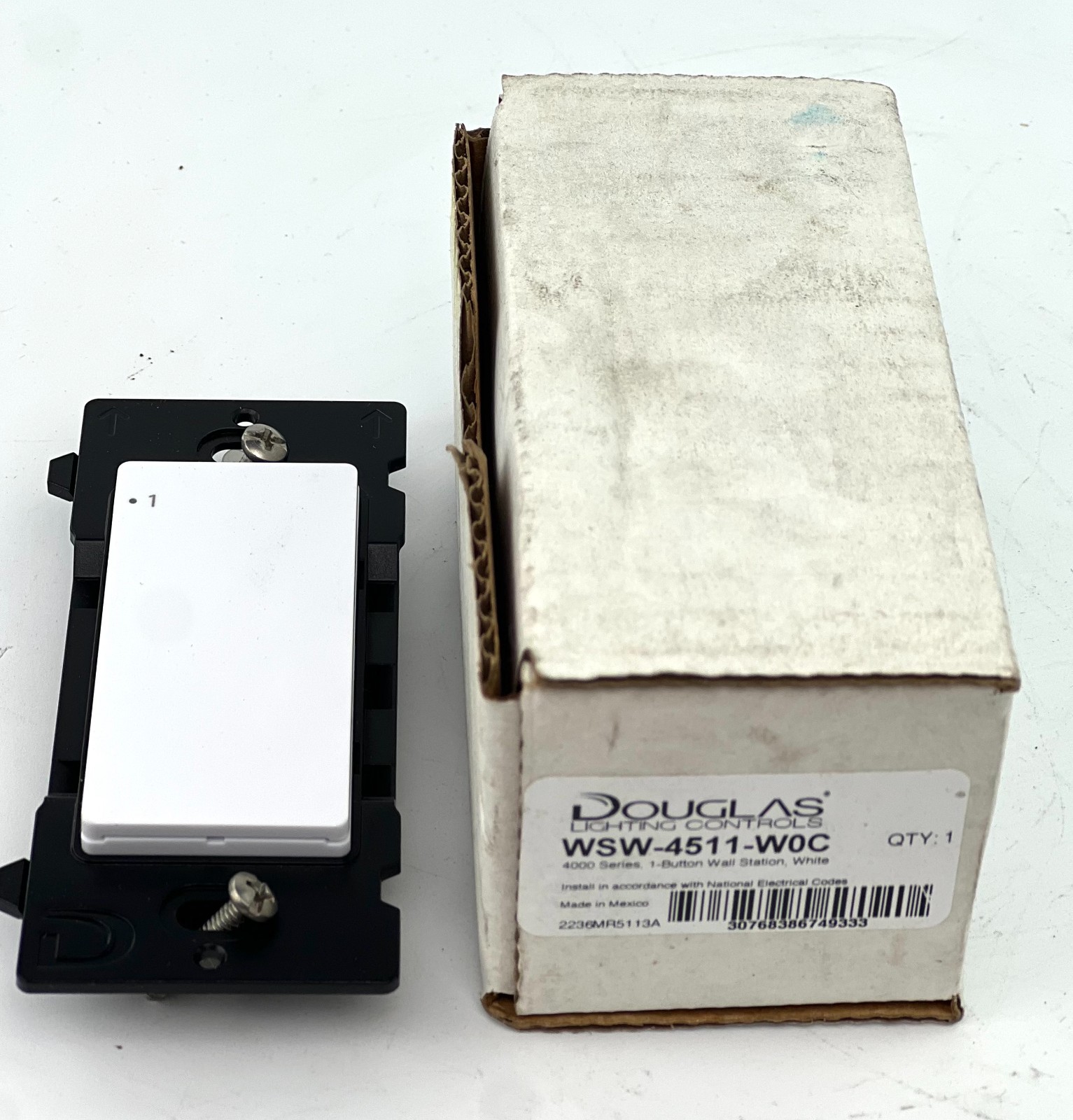 Douglas Lighting Controls WSW-4511-W0C 400 Series 1-Button Wall White Switch