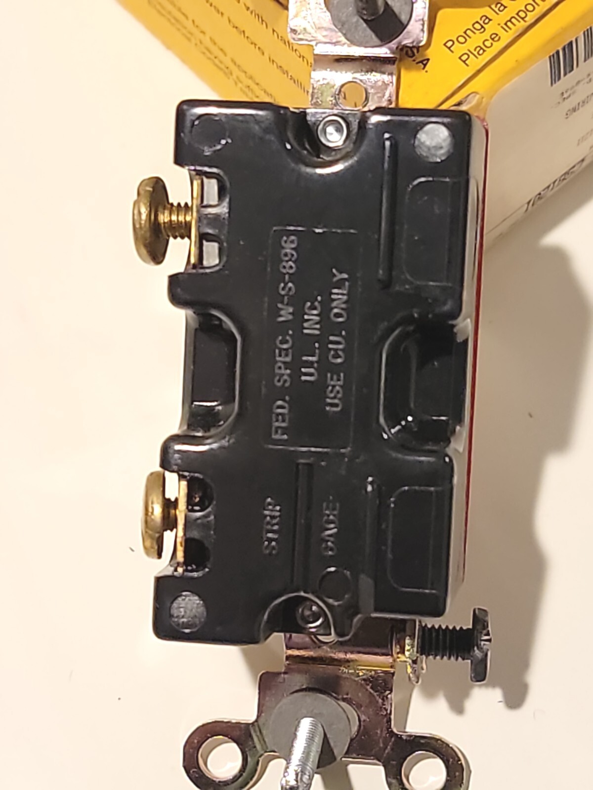 Hubbell CSB120I Ivory Back Wired Pole Commercial Switch 20 Amp 120/277v