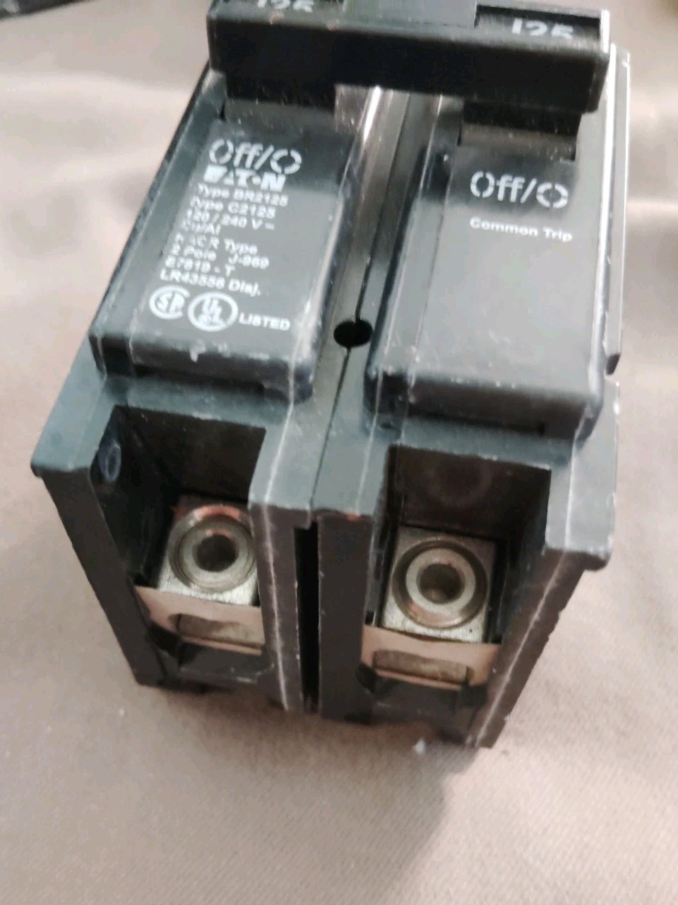 Cutler Hammer Eaton BR2125 125 Amp 2 Pole Circuit Breaker Type BR 120/240V