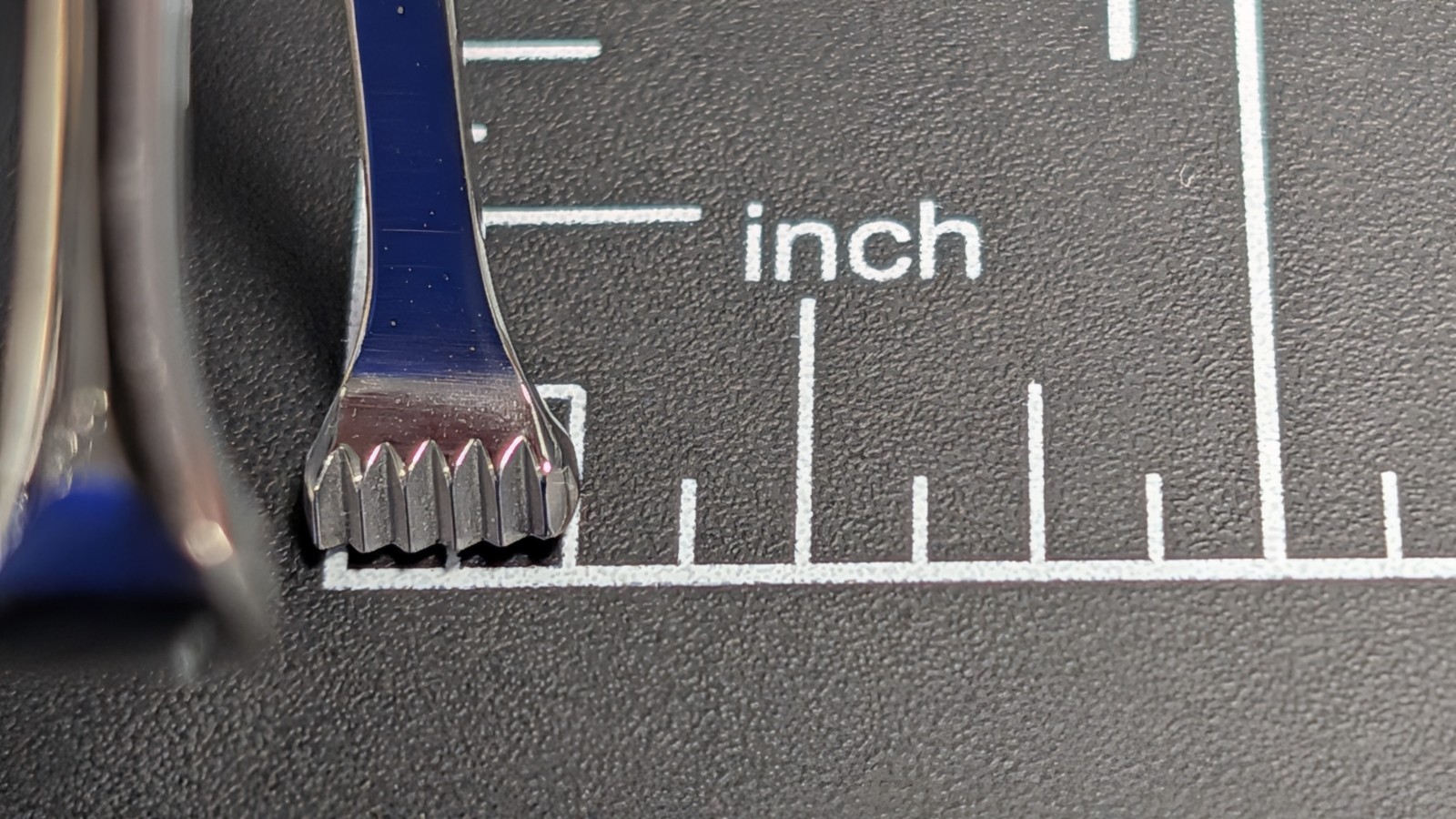 Integra Jarit 135-110 Allis Tissue Forceps 5 x 6 Teeth, Straight 7-3/8″ surgical