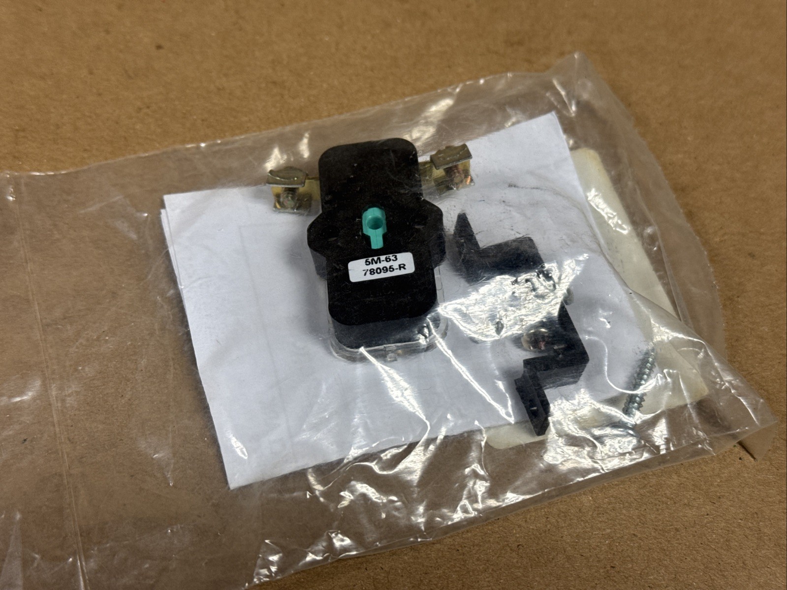 JOSLYN CLARK 5M-063 Auxiliary Contact Block Kit 85258 5M-63 85258 FAST SHIPPING