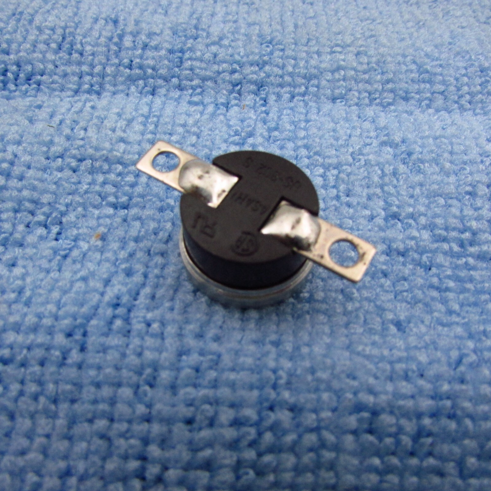 Selco OA-50 Thermostat 1/2″ Disc Auto-Reset Open on Rise Open 50 F Close 32 F