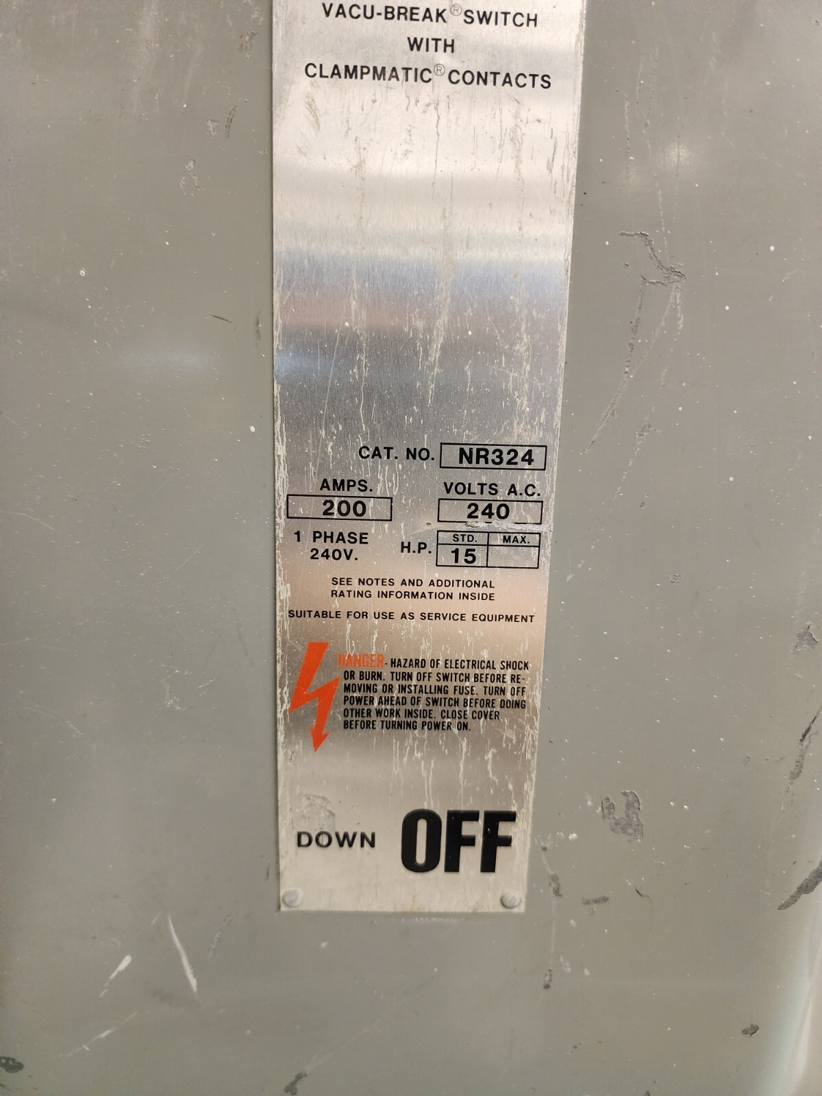 GOULD NR324 VACU-BREAK SWITCH WITH CLAMPMATIC CONTACTS 200 AMPS 1 PHASE 240 VAC