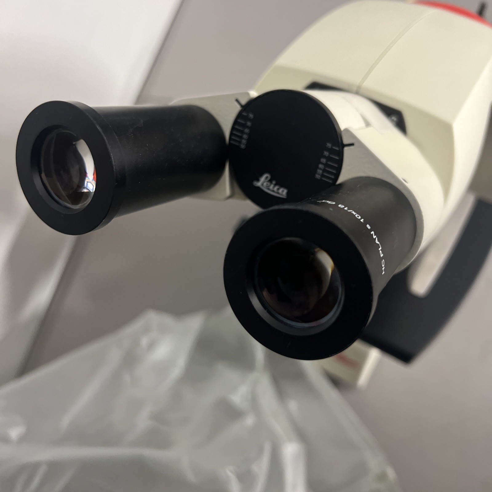 Leica DM500 Binocular Educational Microscope w/ 4x, 10x, 40x, 100x Objectives