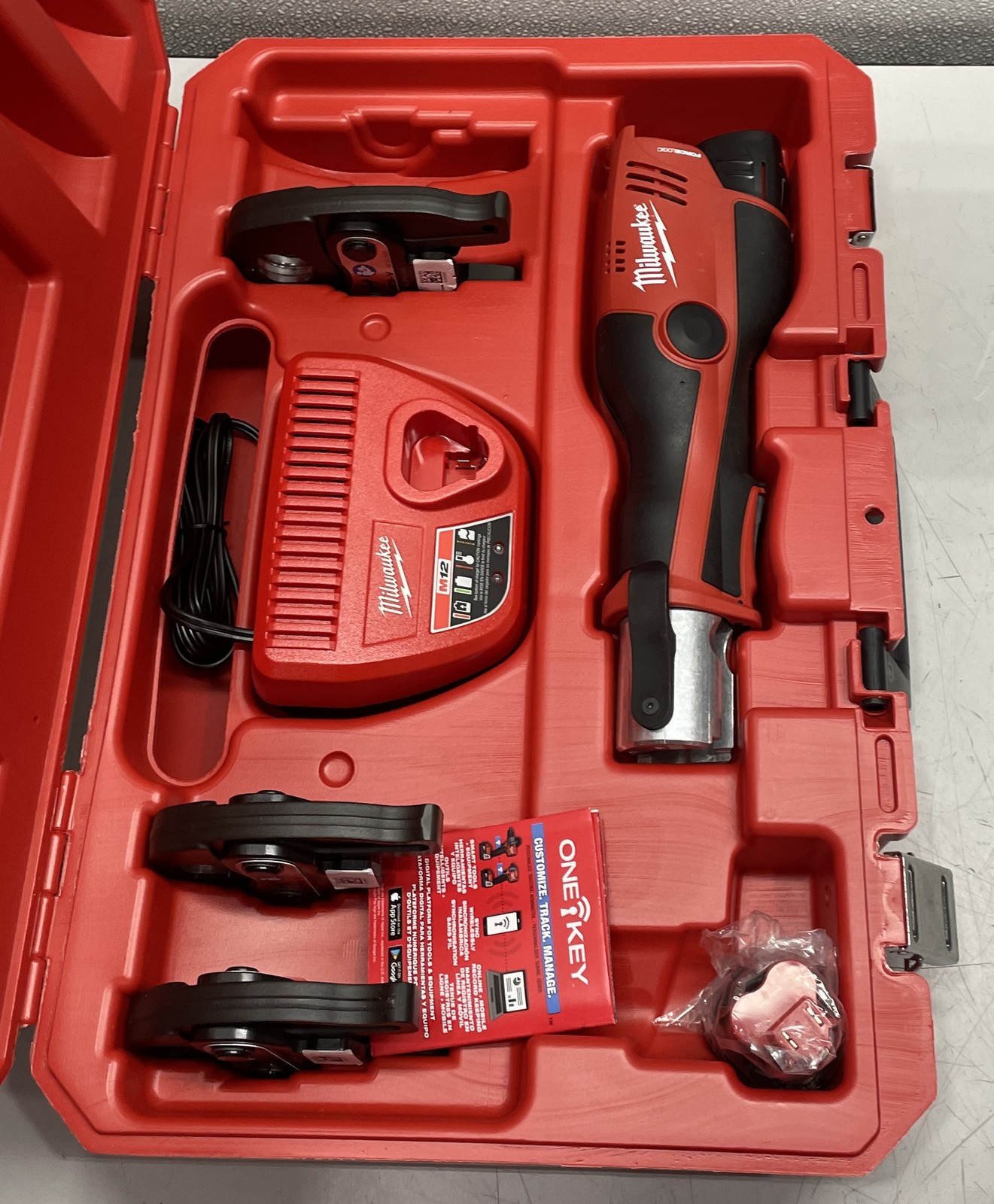 Milwaukee M12 12V Lithium-Ion Force Logic Cordless Press Tool Kit – 2473-22