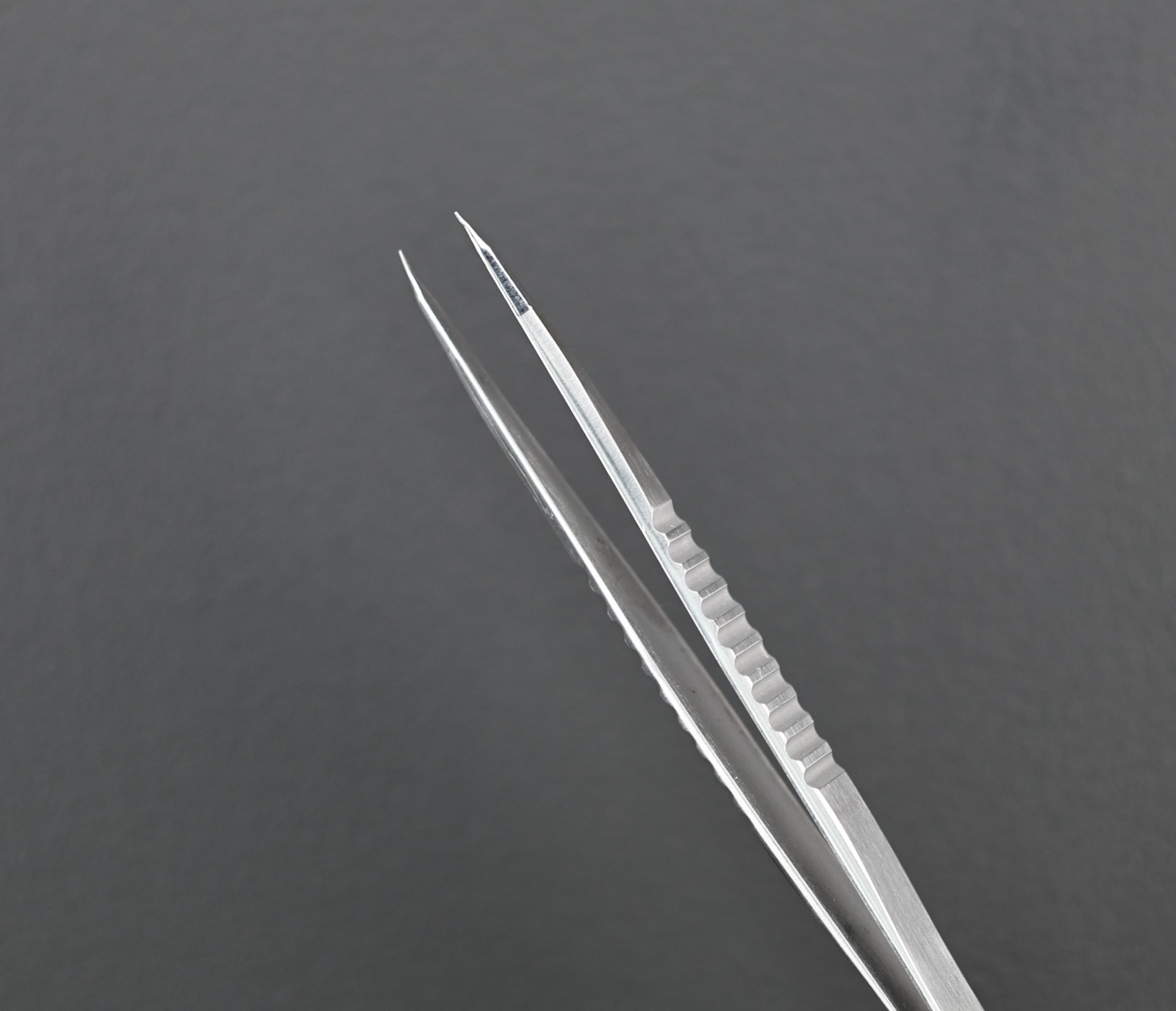 ASSI JFL-3D Microsurgical Forceps, 0.2mm Tips, Straight, 5 1/8″