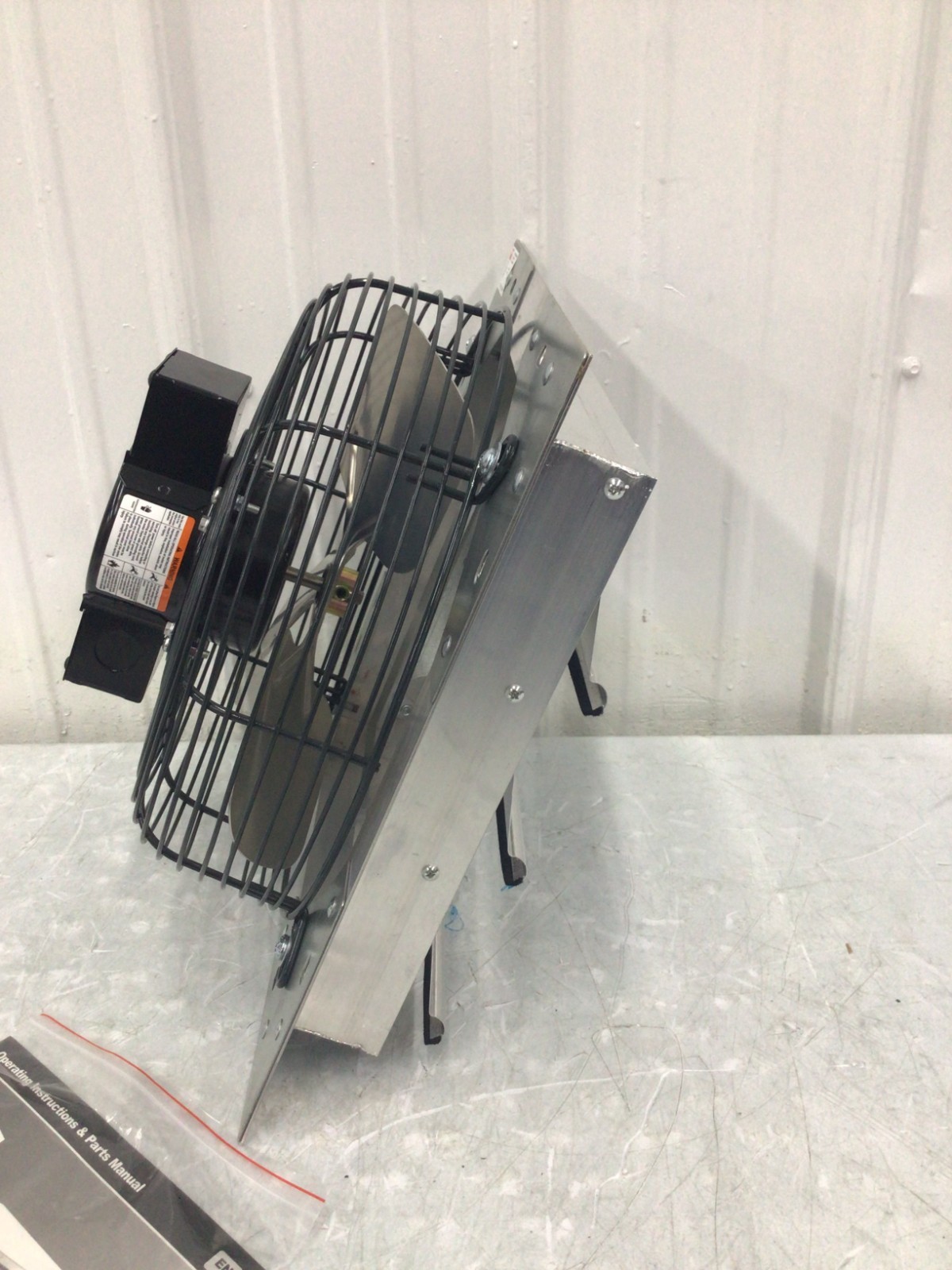 DAYTON – 484X38 Shutter Mount Exhaust Fan 12 in Blade Totally Enclosed 1/15 hp