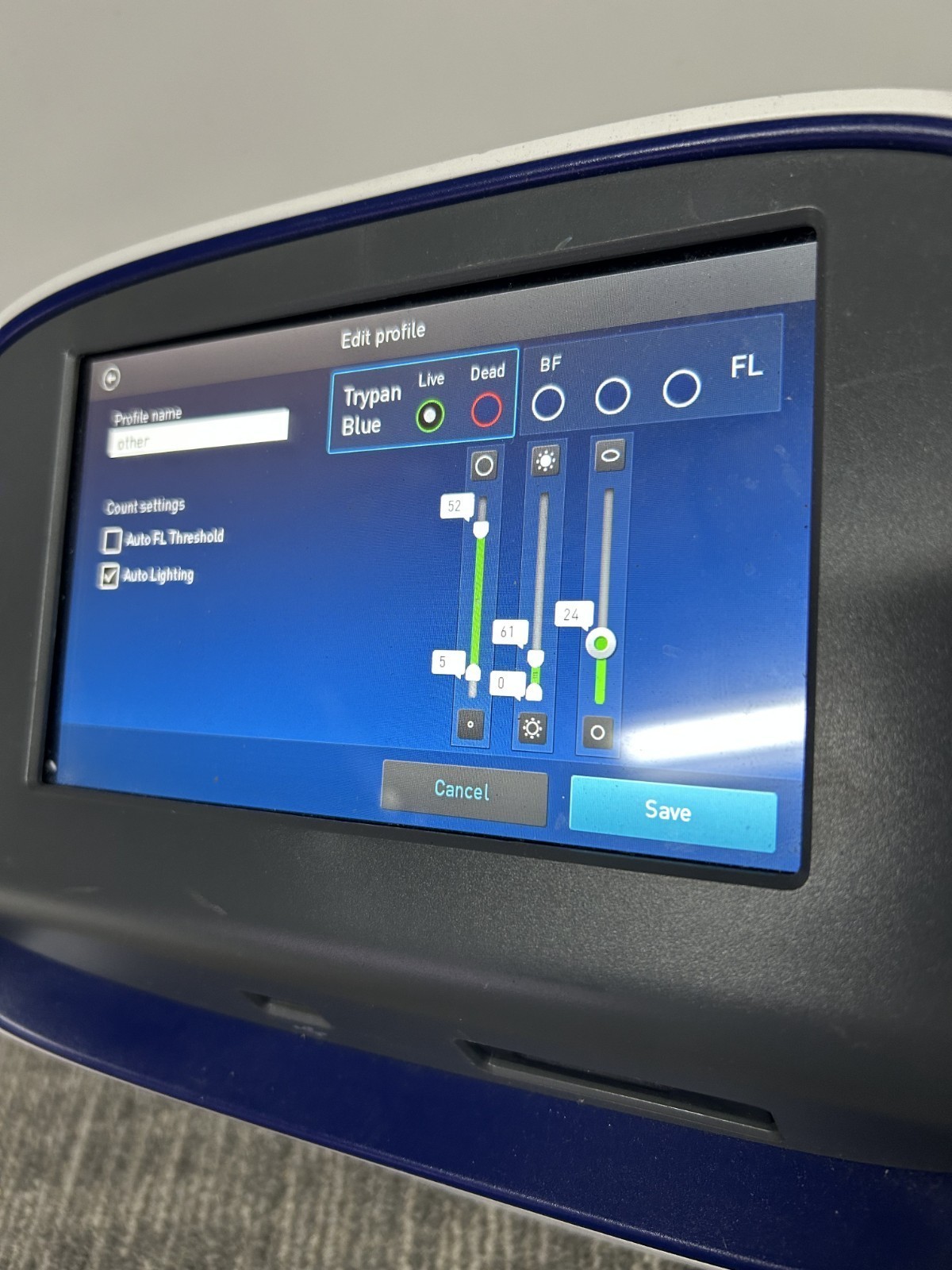 Thermo Fisher Invitrogen Countess II Cell Counter AMQAX1000R
