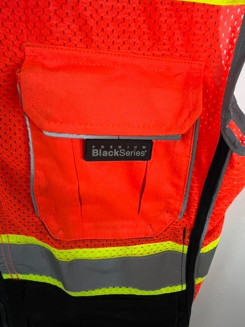 Kishigo Premium Black Series Men’s Surveyors Vest #1715, Class 2, Medium NEW