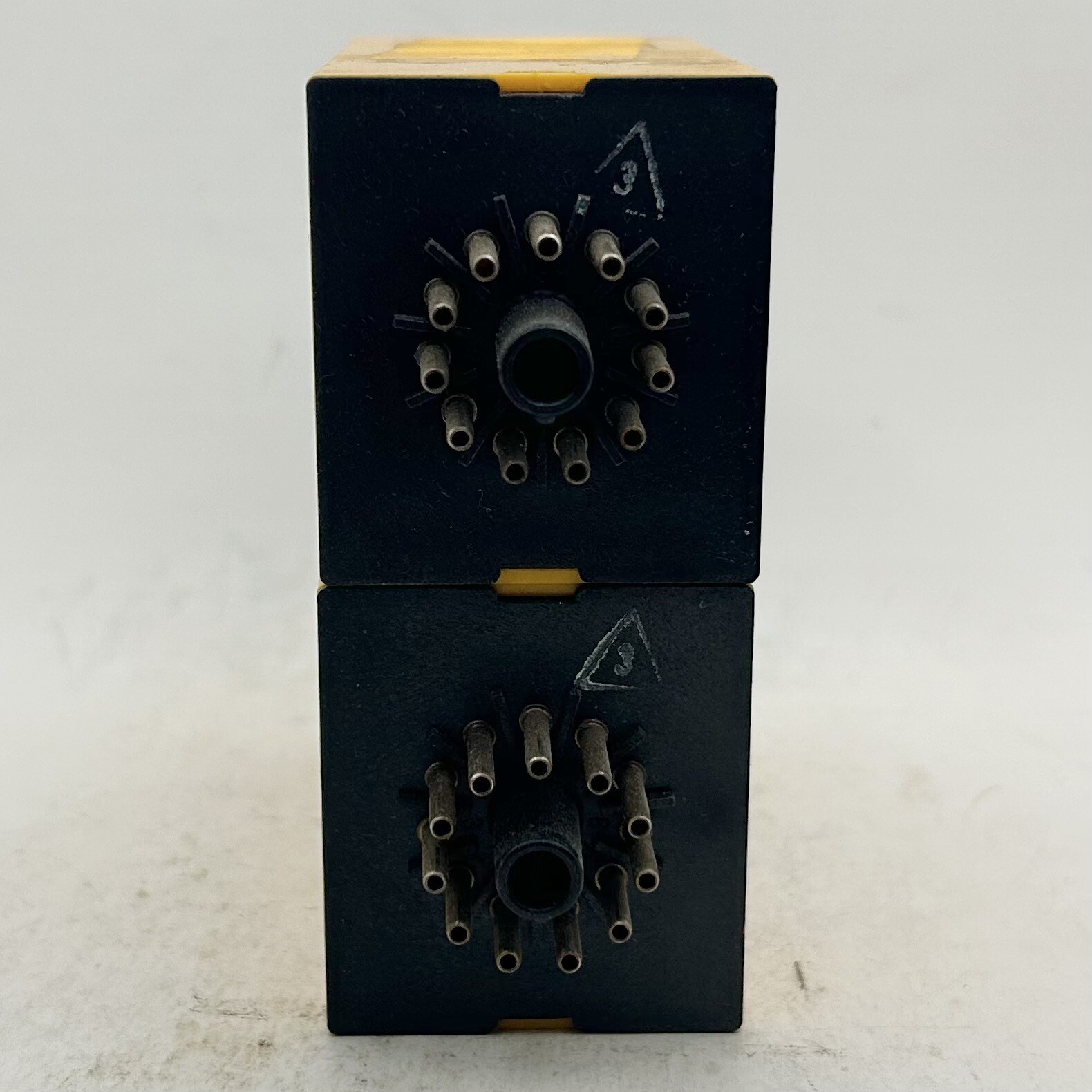 Tesch E72.0x832 230VAC 5A Time Relay *Lot of 2*