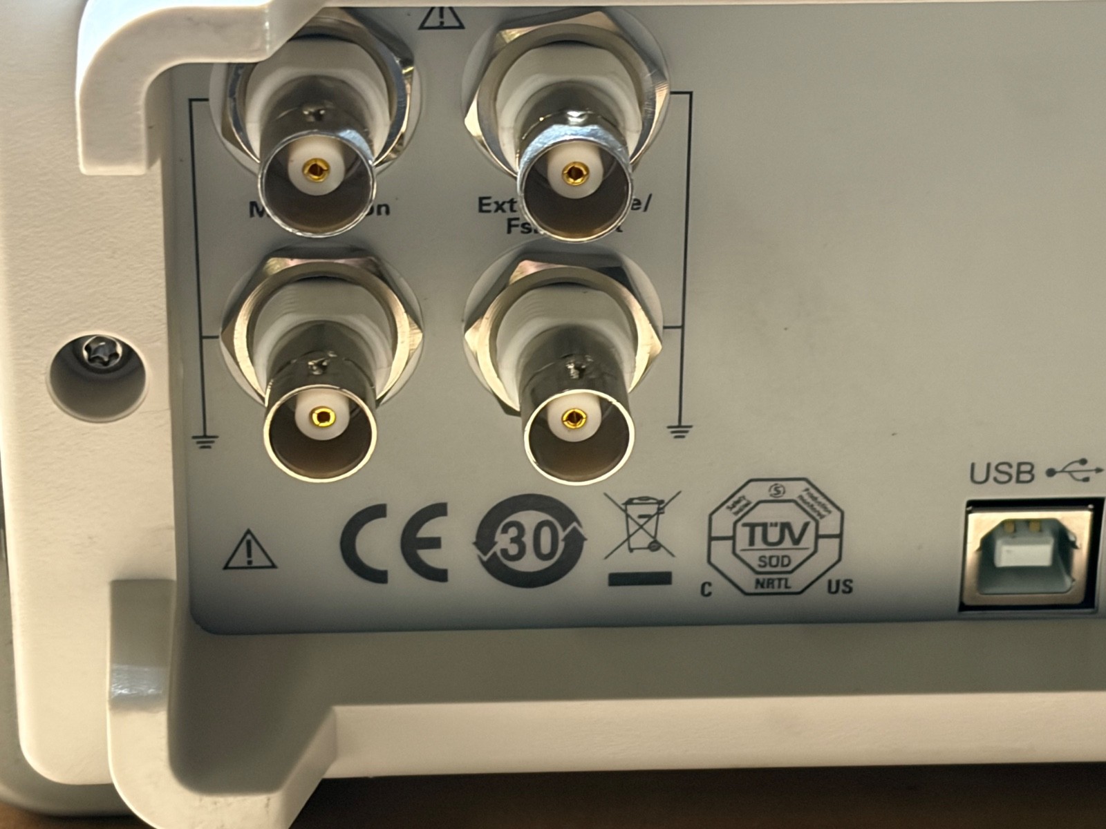 SIGLENT (SDG1025) 25MHz Function/Arbitrary Waveform Generator -125 MSA/S